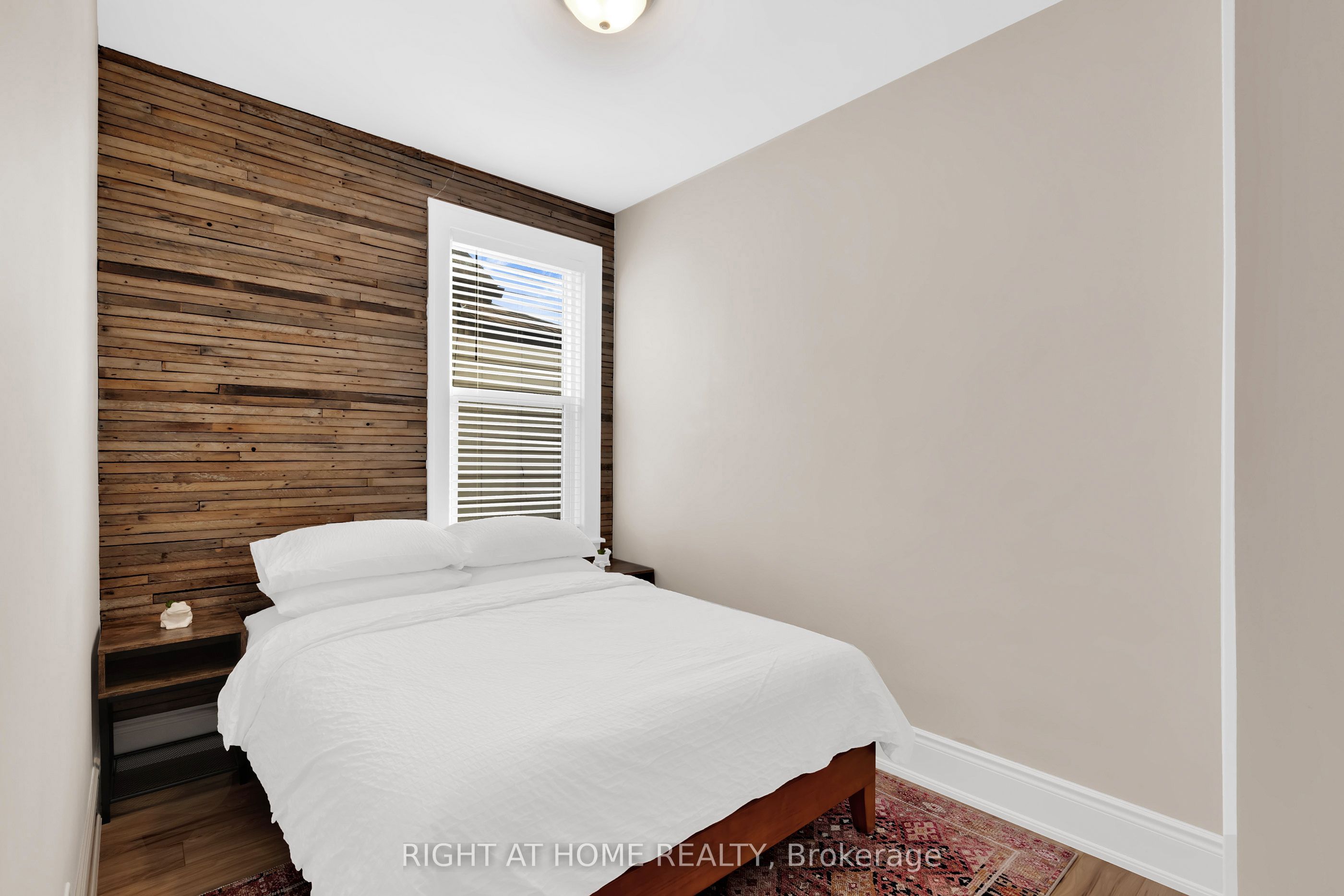 1379-1381 Pierre Avenue Property Photo 29