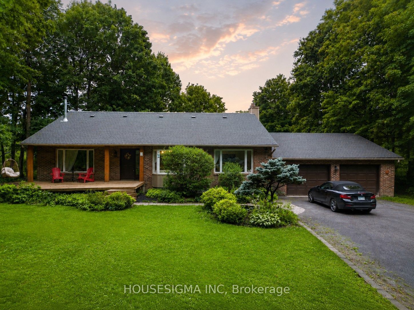 1437 Huntmar Drive Property Photo 2