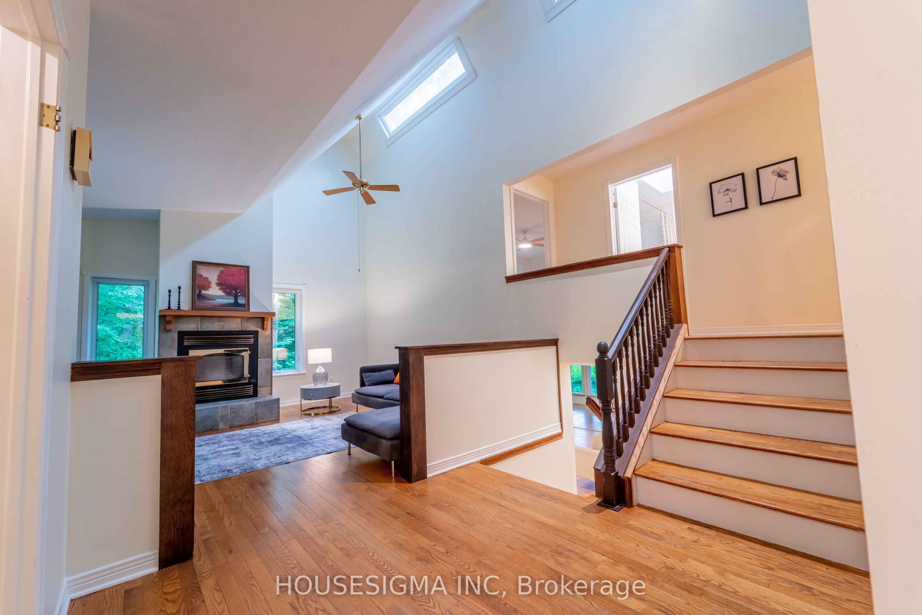 1437 Huntmar Drive Property Photo 10