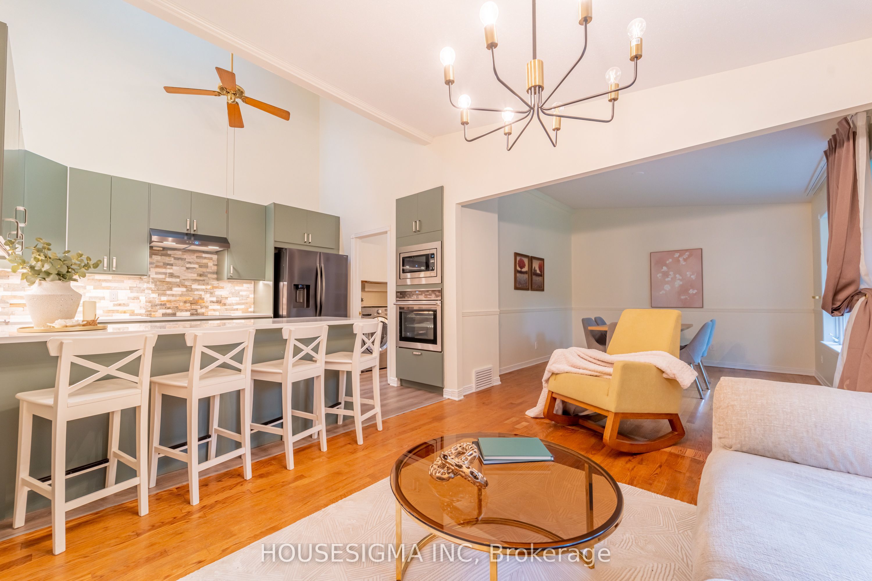 1437 Huntmar Drive Property Photo 13