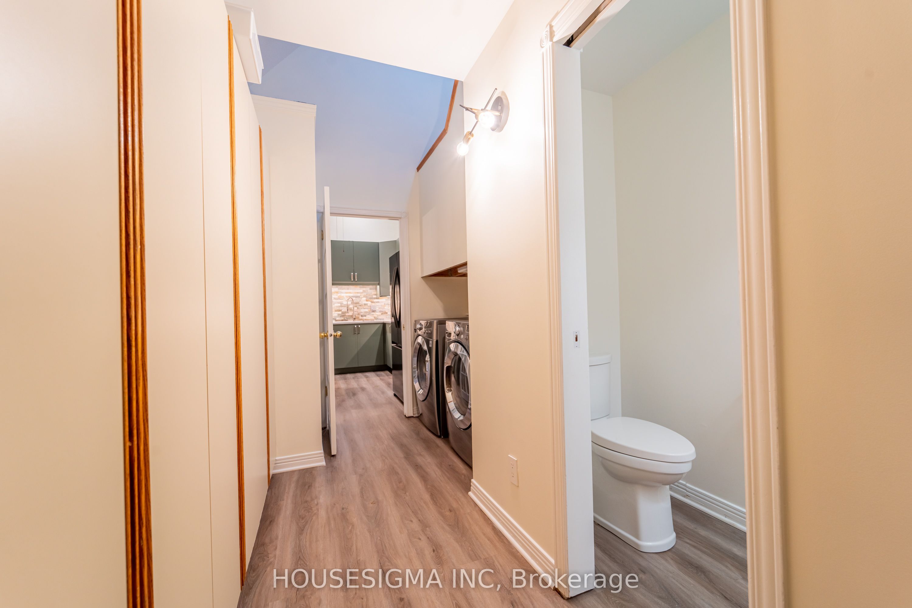 1437 Huntmar Drive Property Photo 16