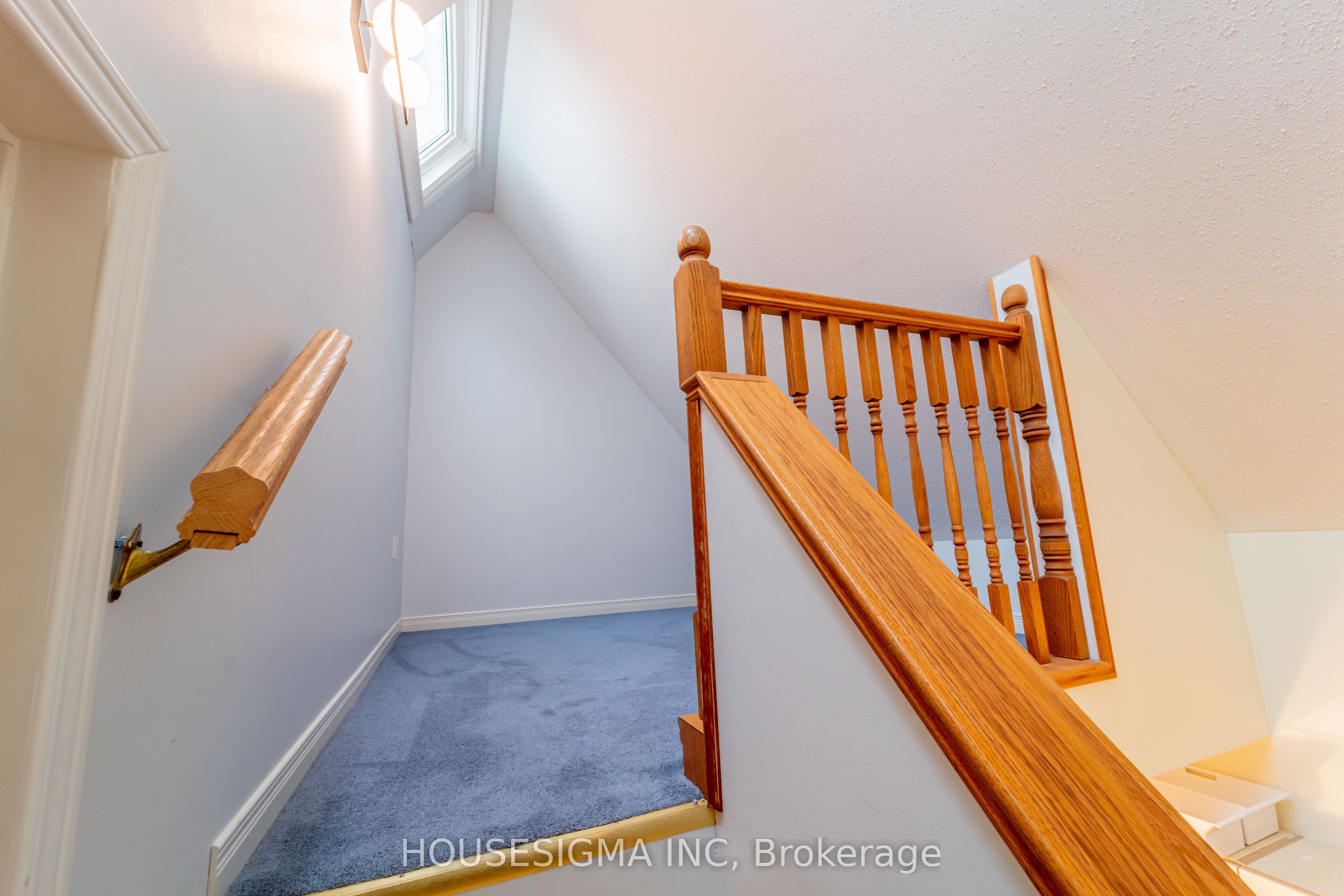 1437 Huntmar Drive Property Photo 28