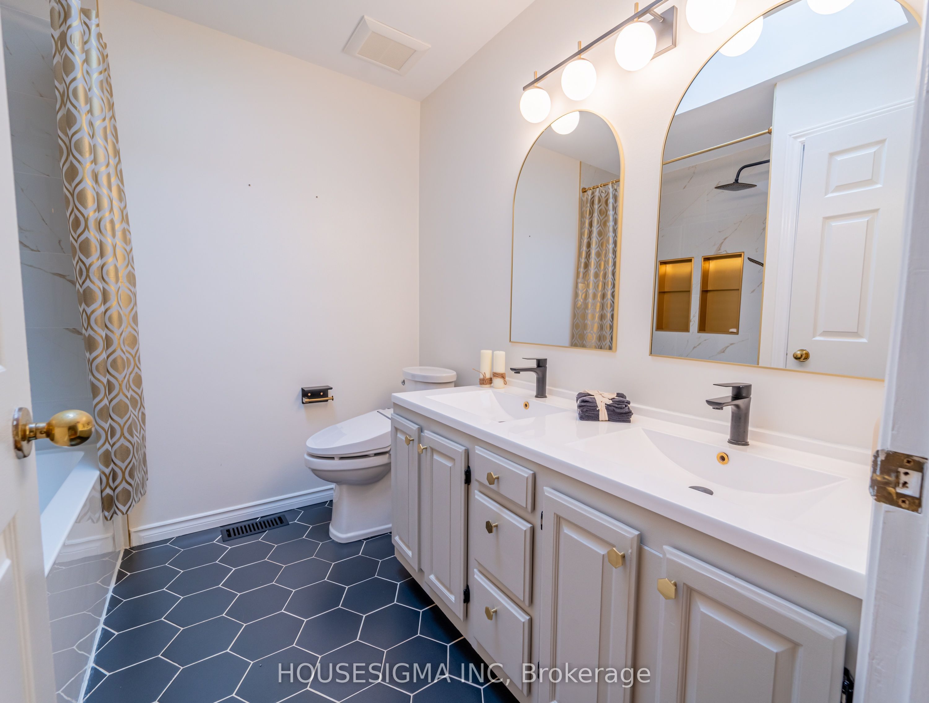 1437 Huntmar Drive Property Photo 30