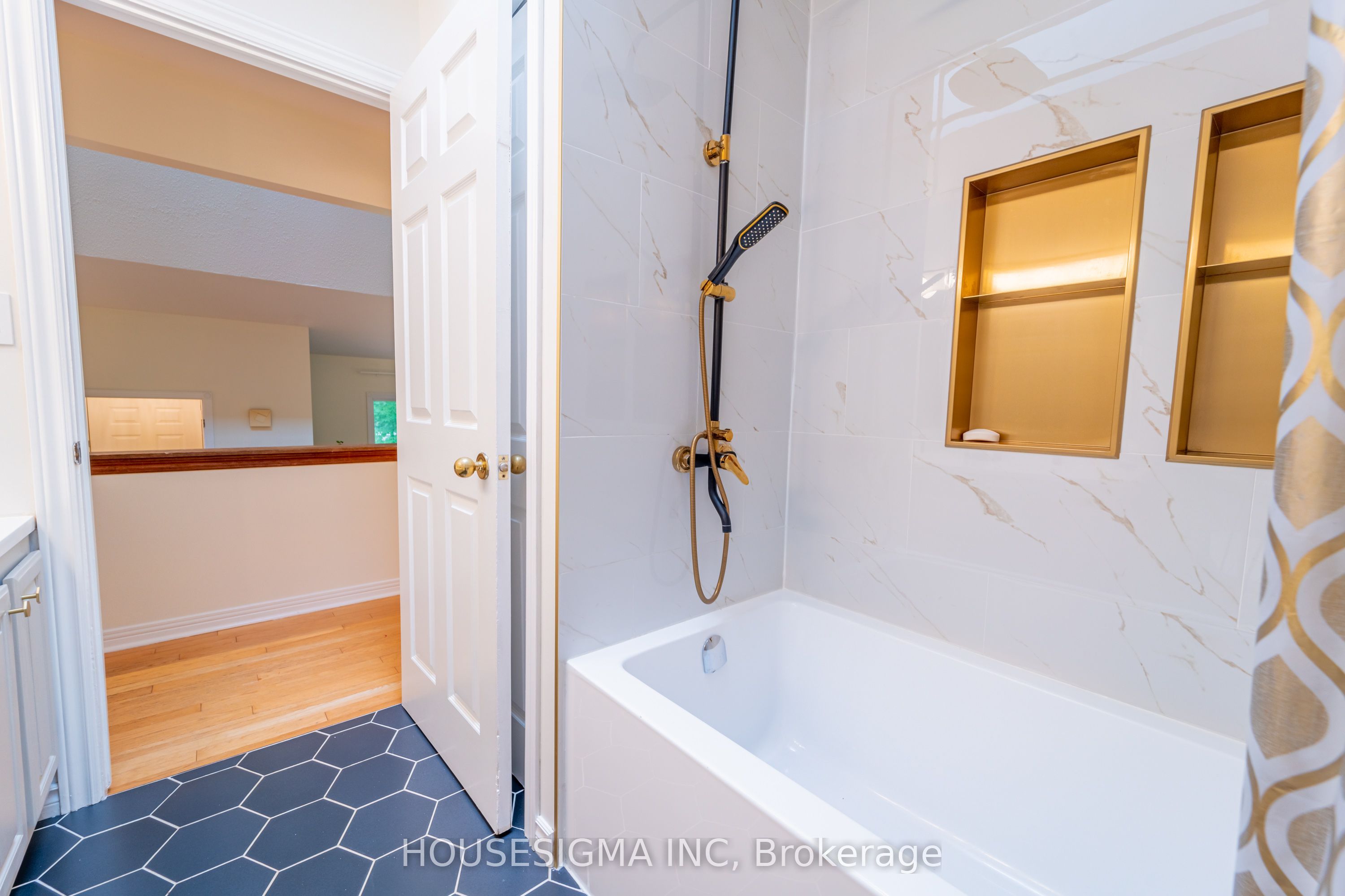 1437 Huntmar Drive Property Photo 31