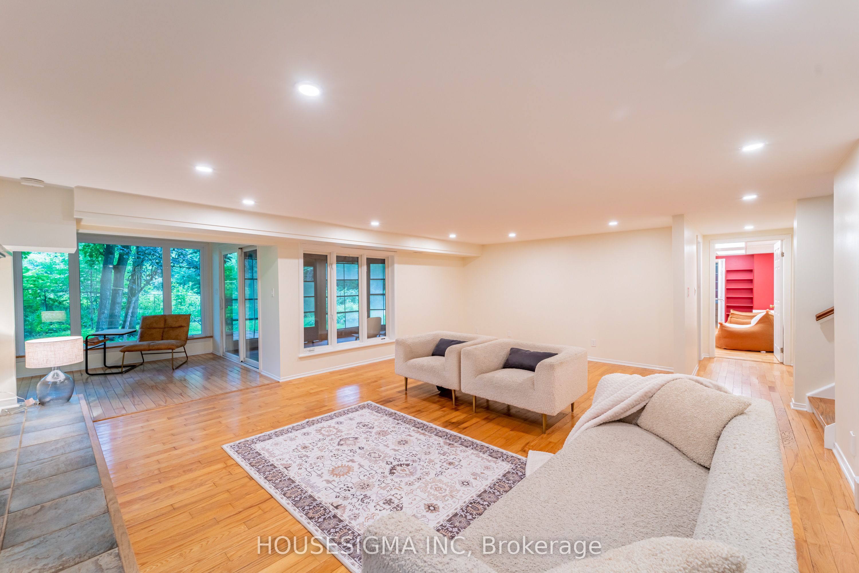 1437 Huntmar Drive Property Photo 33