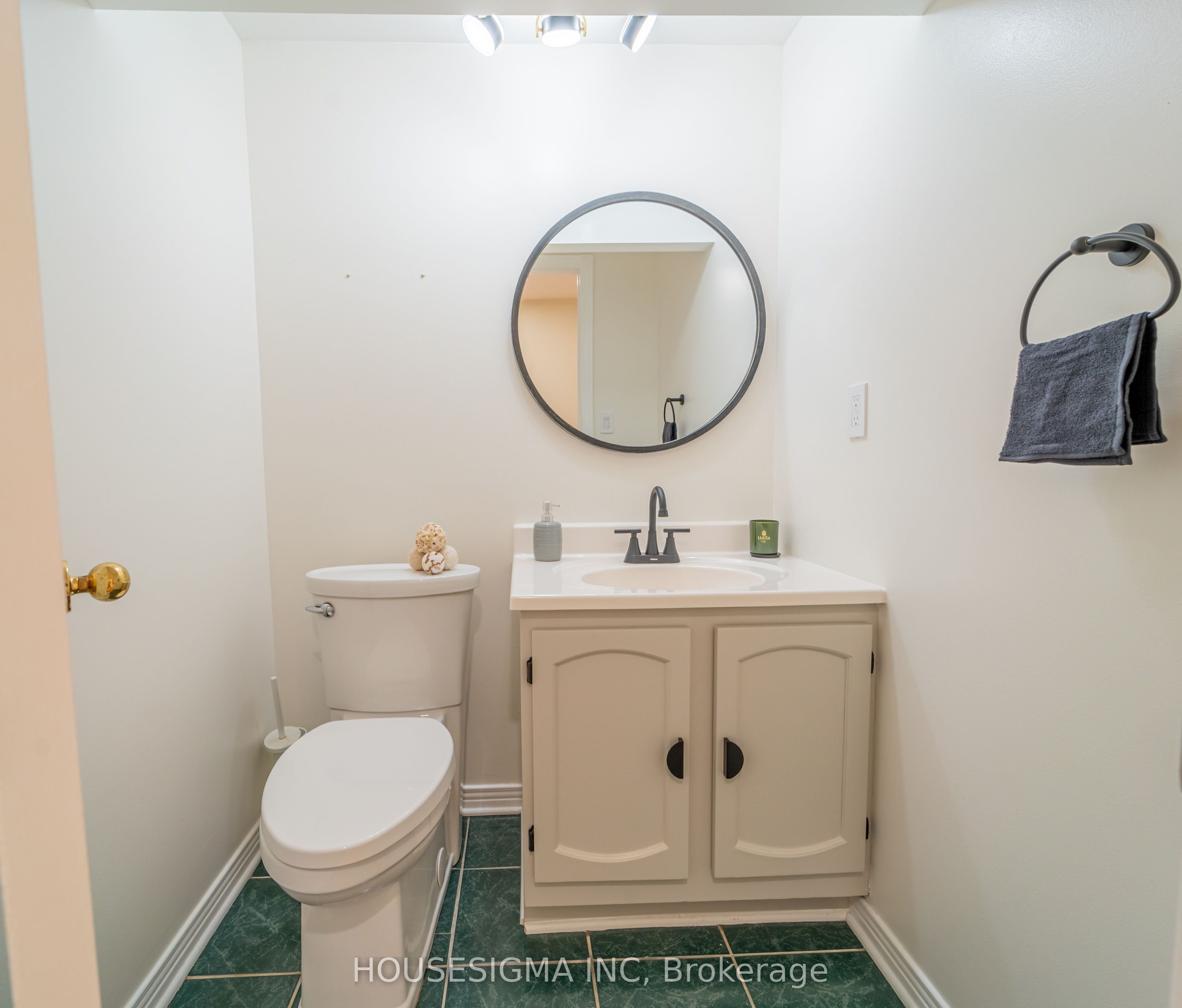 1437 Huntmar Drive Property Photo 35