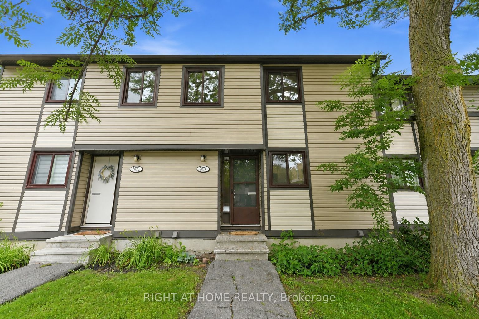 7874 Jeanne D'arc Boulevard 3 Property Photo 4