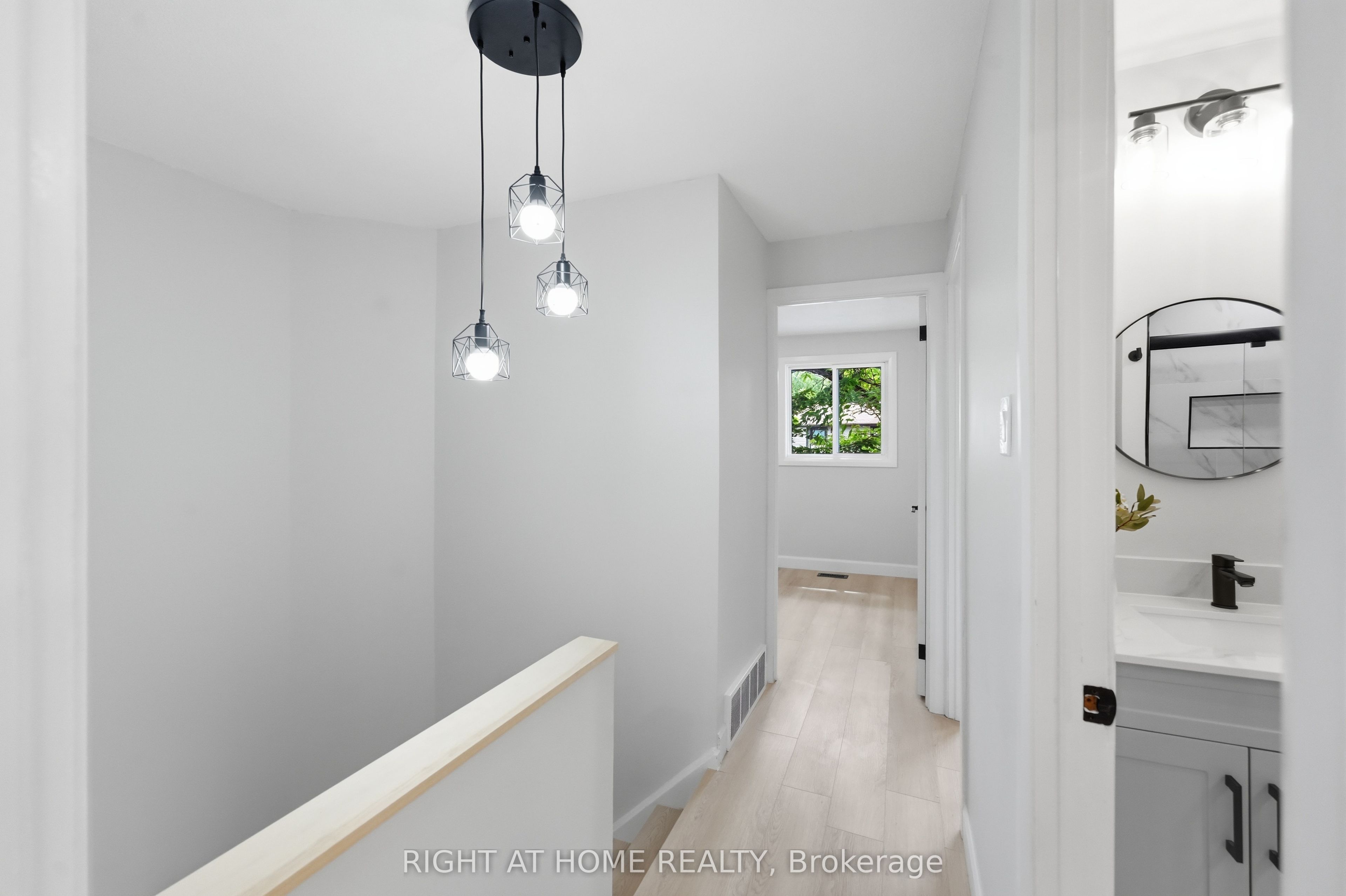 7874 Jeanne D'arc Boulevard 3 Property Photo 15