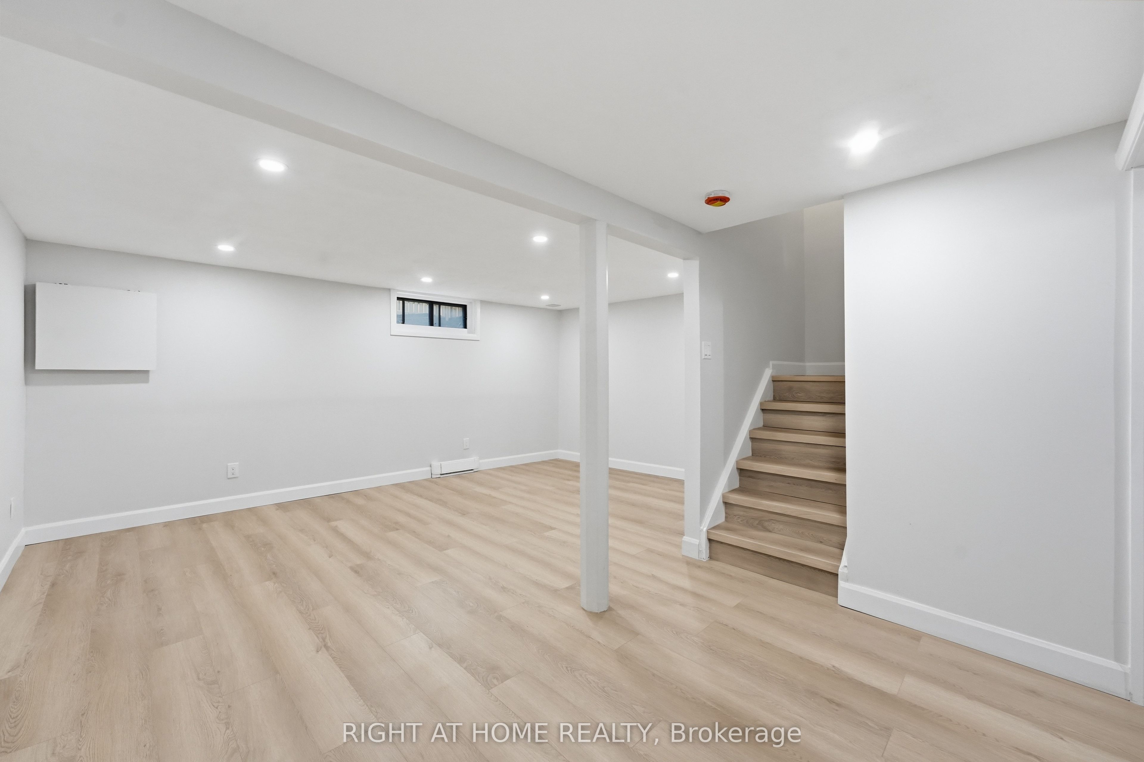 7874 Jeanne D'arc Boulevard 3 Property Photo 20