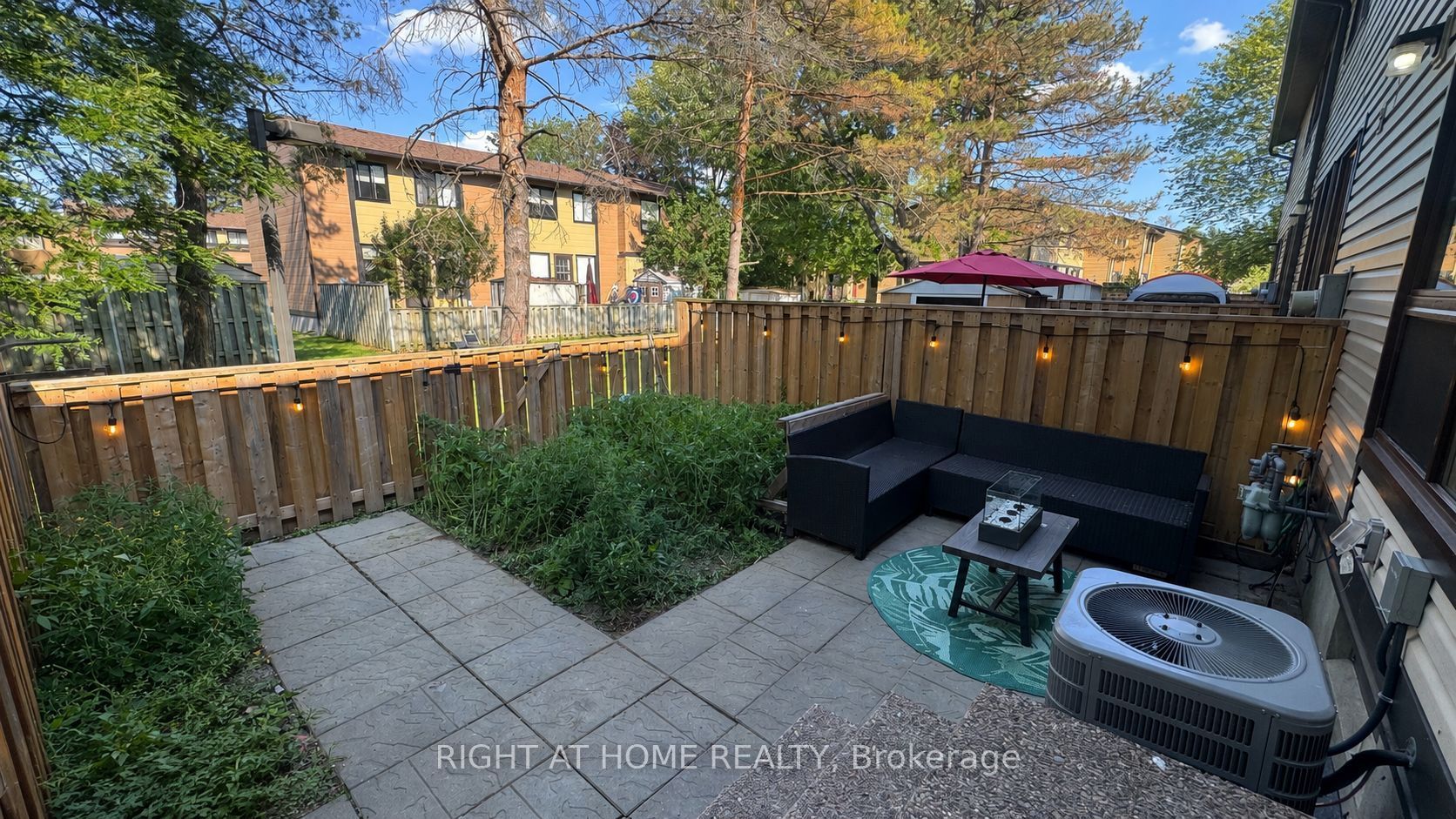 7874 Jeanne D'arc Boulevard 3 Property Photo 23