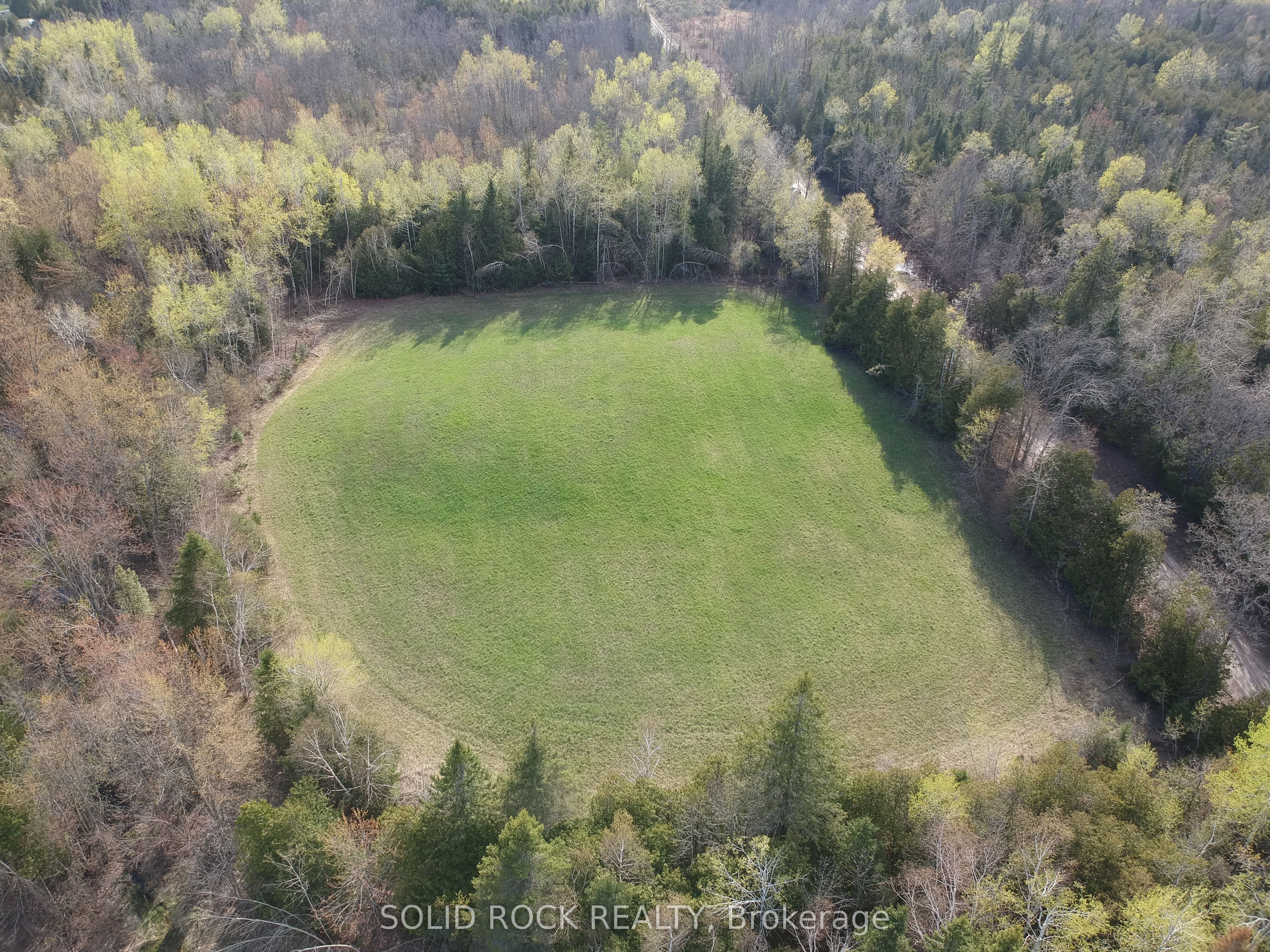 3643 10th Line East Property Photo 5