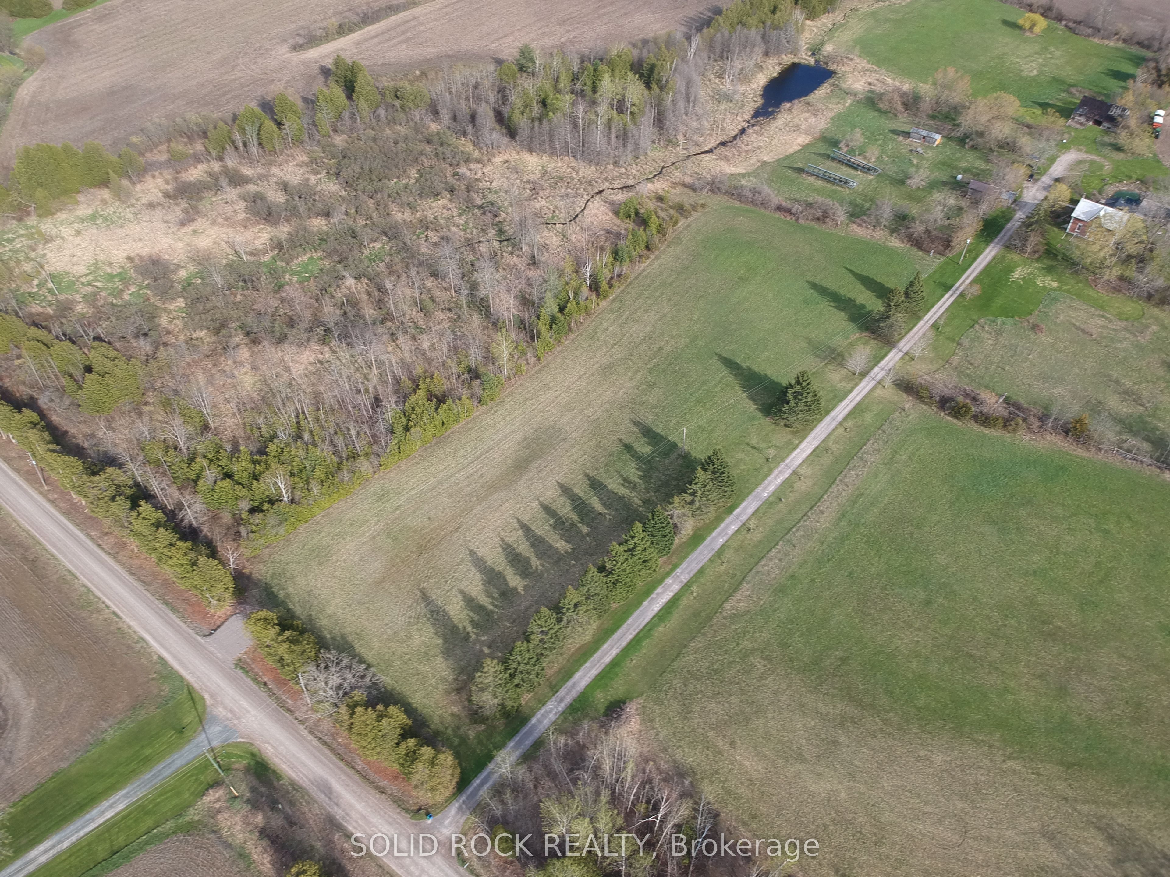 3711 10th Line East Property Photo 4