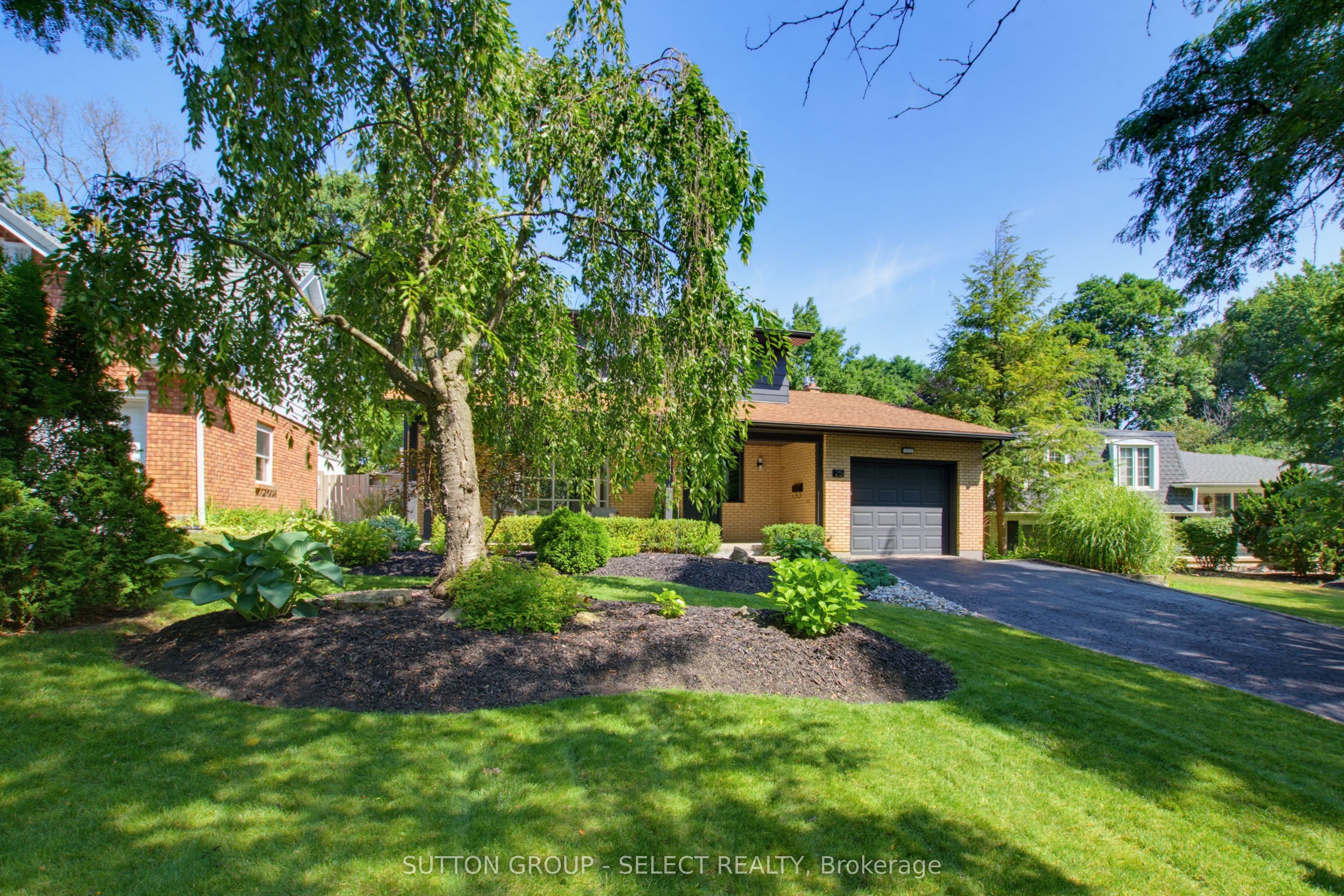 25 Havenridge Crescent Property Photo 4