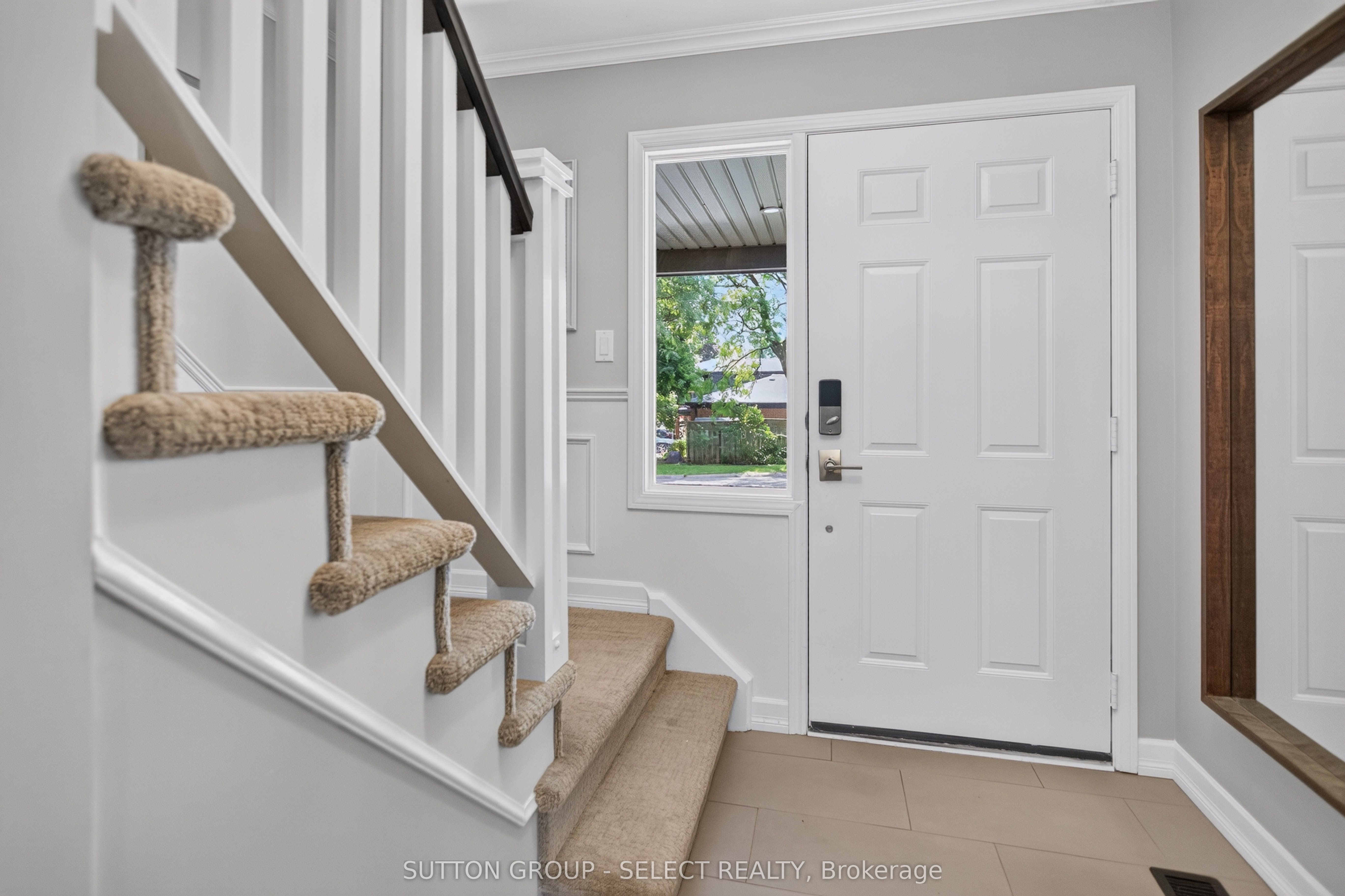 25 Havenridge Crescent Property Photo 8
