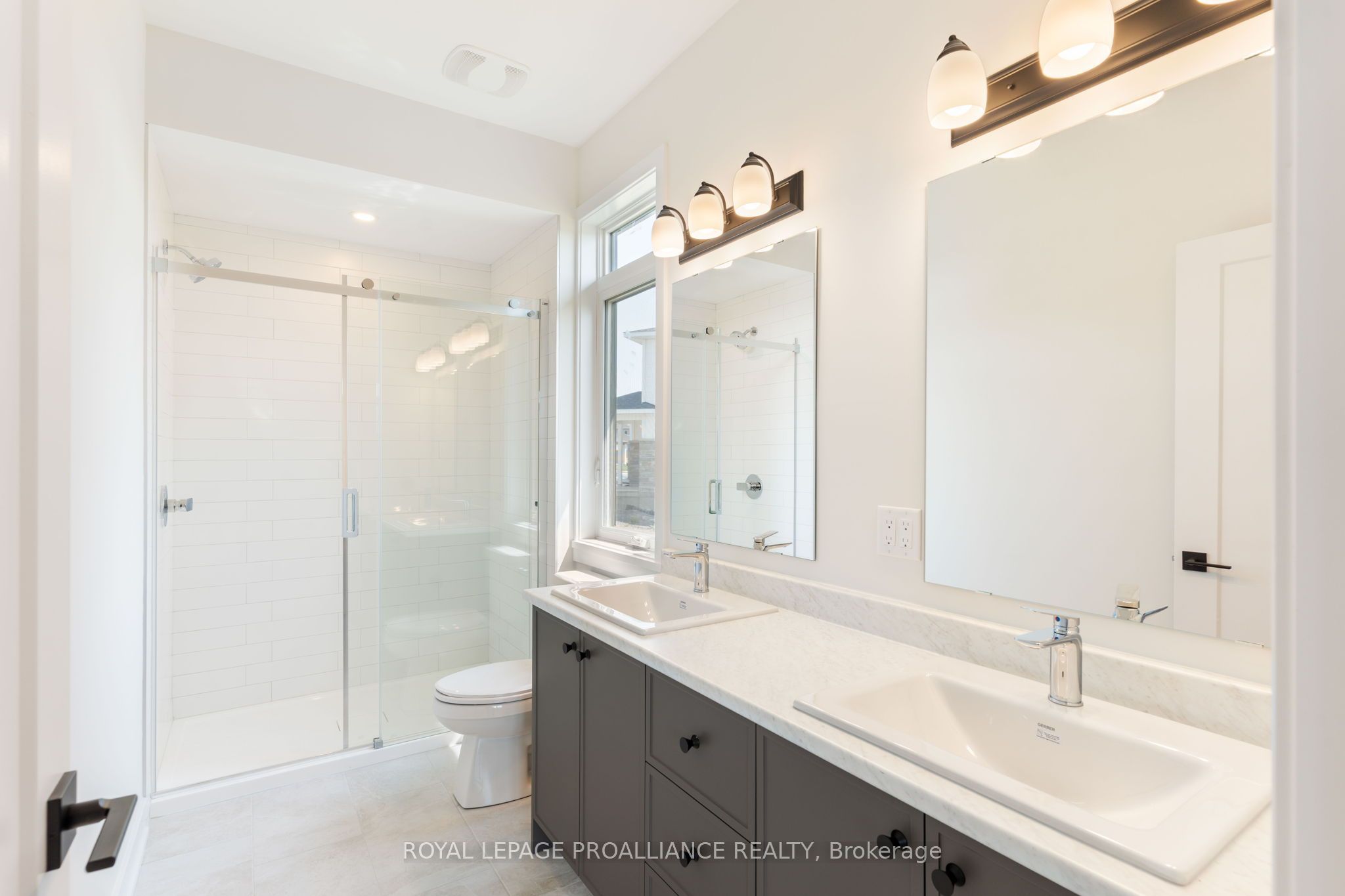 1076 Moore Street Property Photo 37