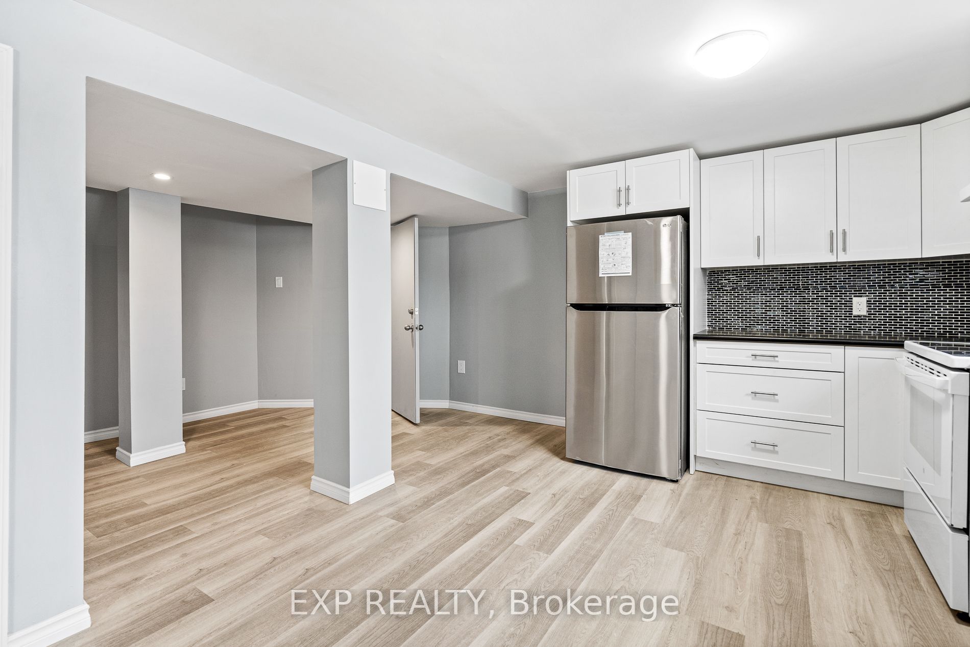92 Margery Avenue Lower Property Photo 7