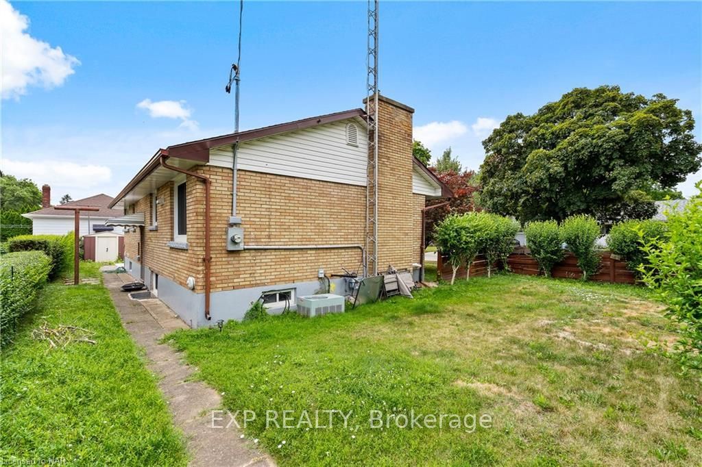 92 Margery Avenue Lower Property Photo 13