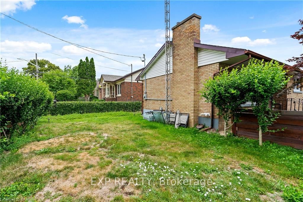92 Margery Avenue Lower Property Photo 14