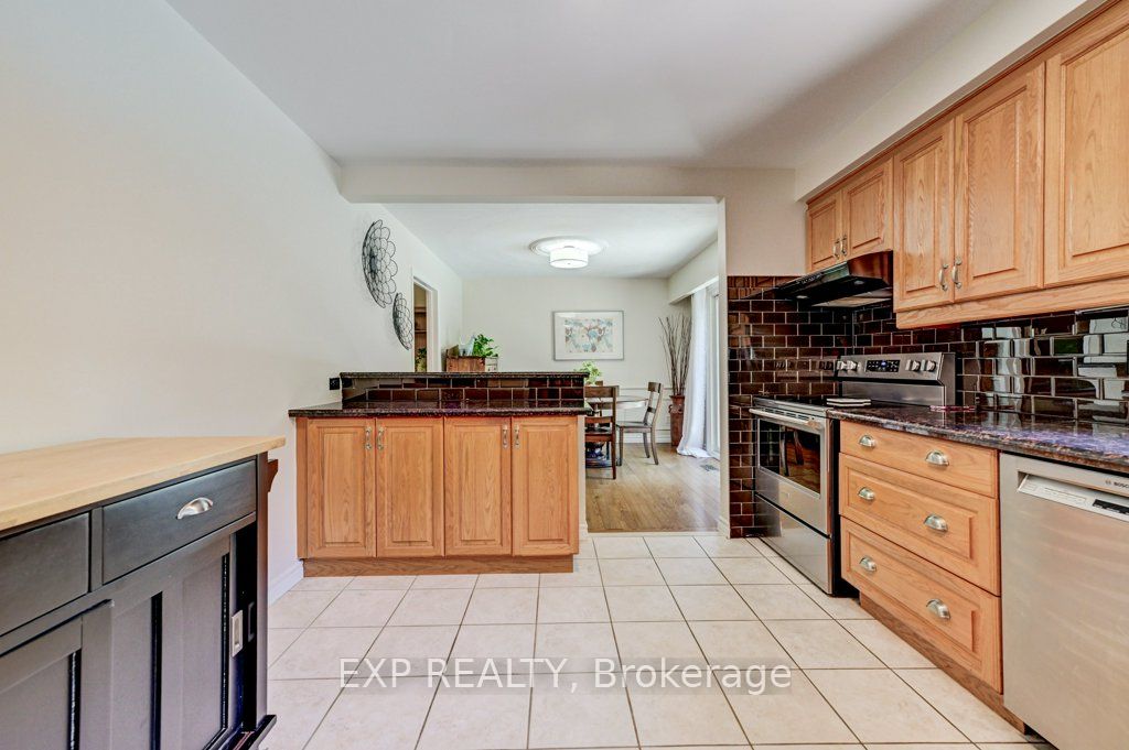 194 Dundas Street E Property Photo 12