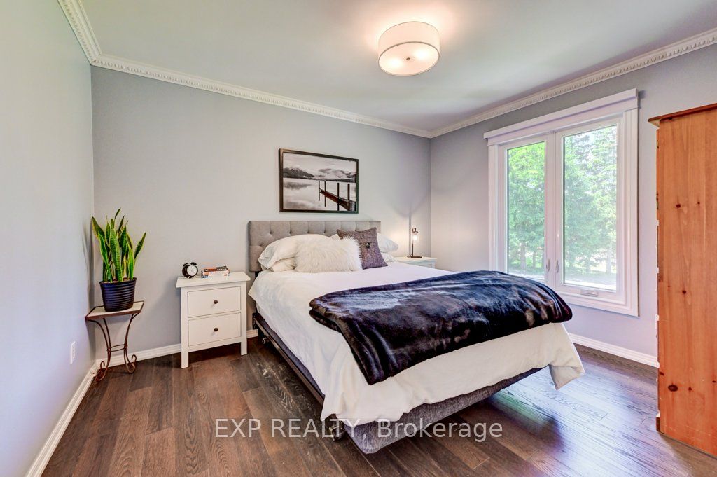 194 Dundas Street E Property Photo 16