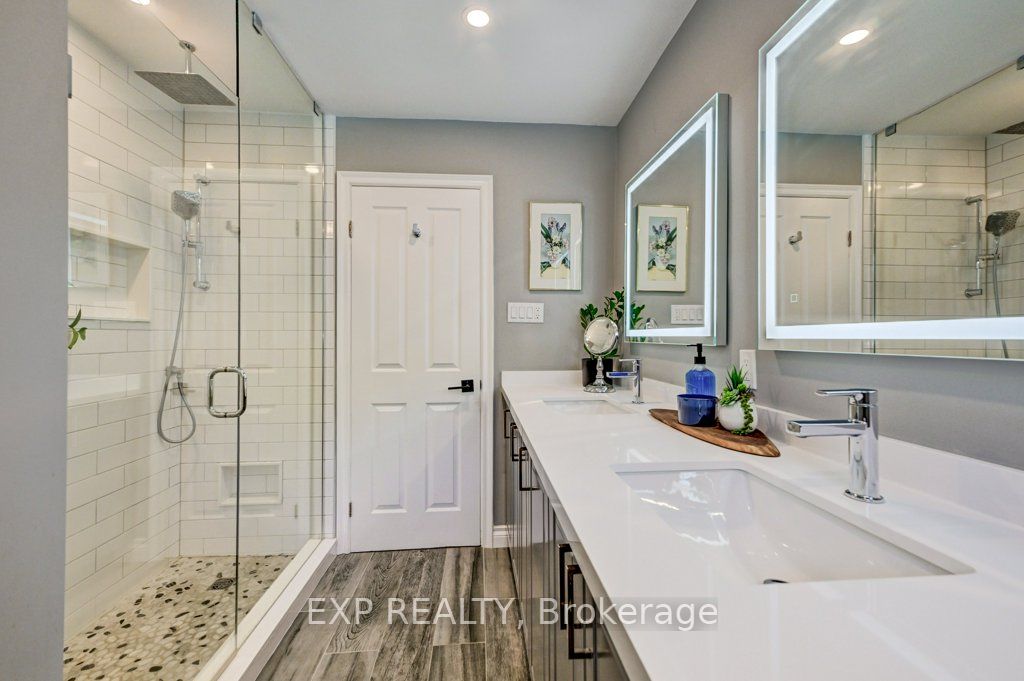 194 Dundas Street E Property Photo 21