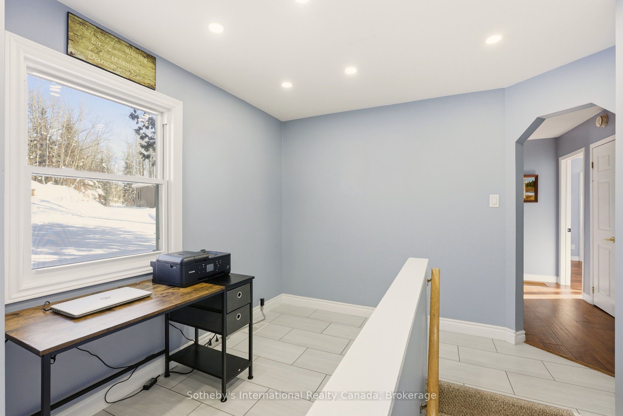 126 Chapman Drive S Property Photo 25