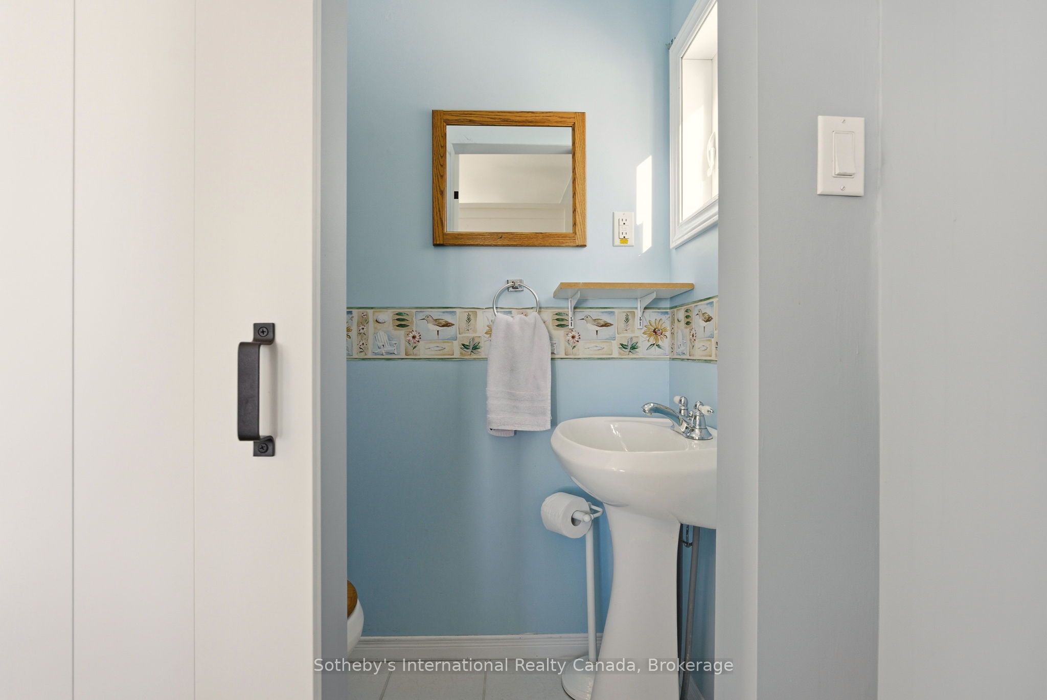 126 Chapman Drive S Property Photo 28