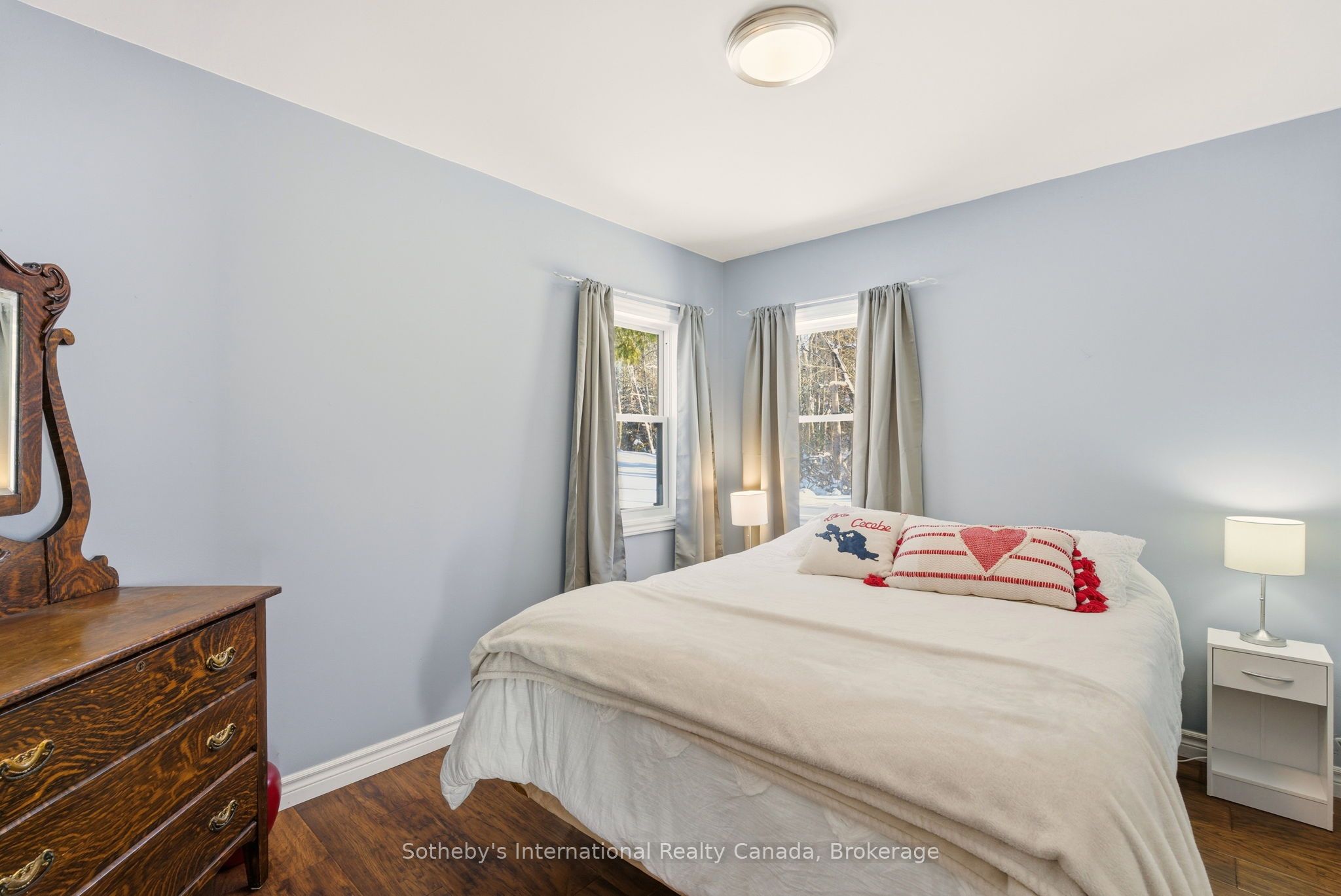 126 Chapman Drive S Property Photo 29