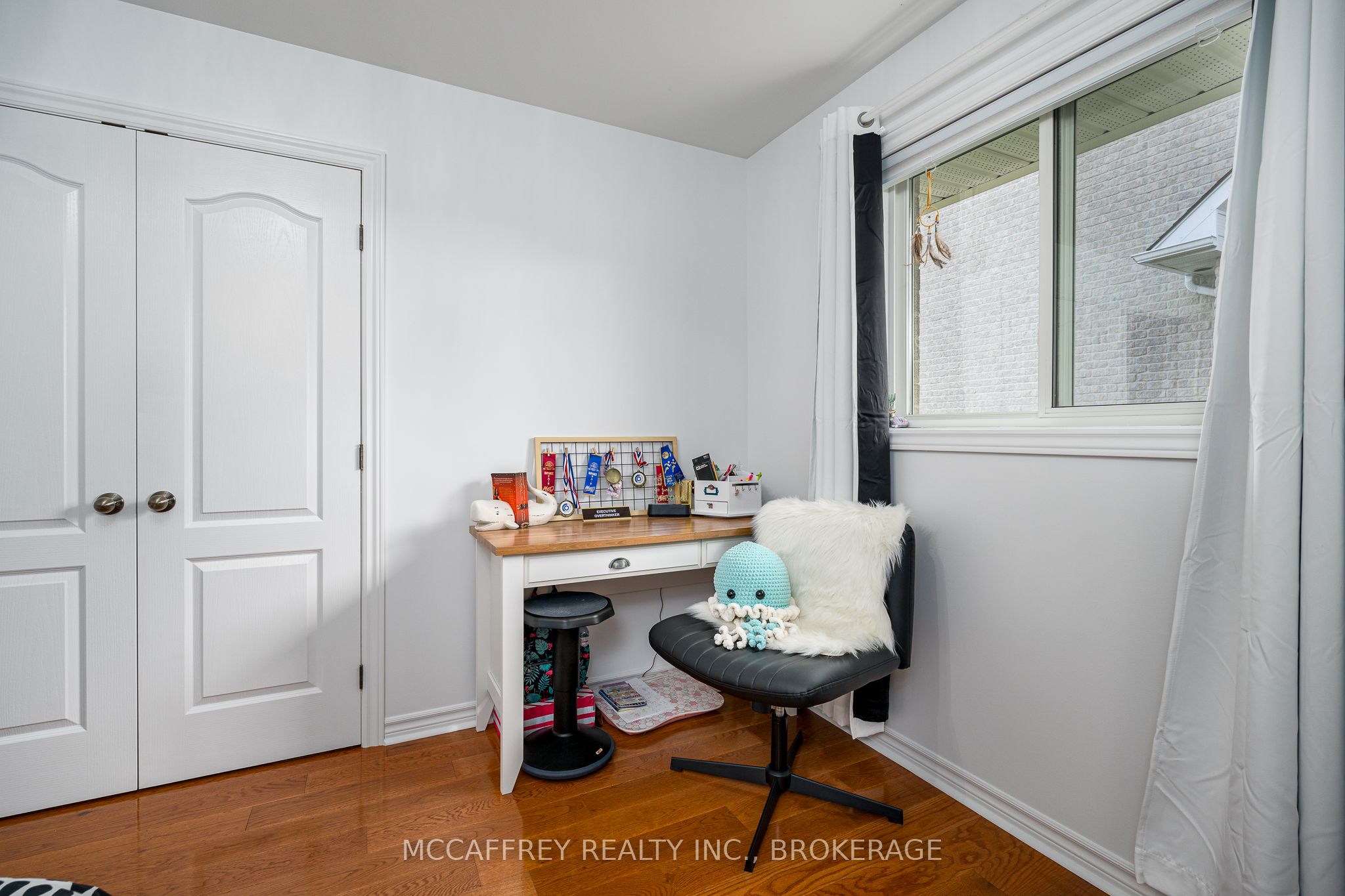 444 Bridge Street W Property Photo 19