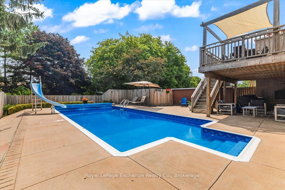 377 Princes Street S Property Photo 3