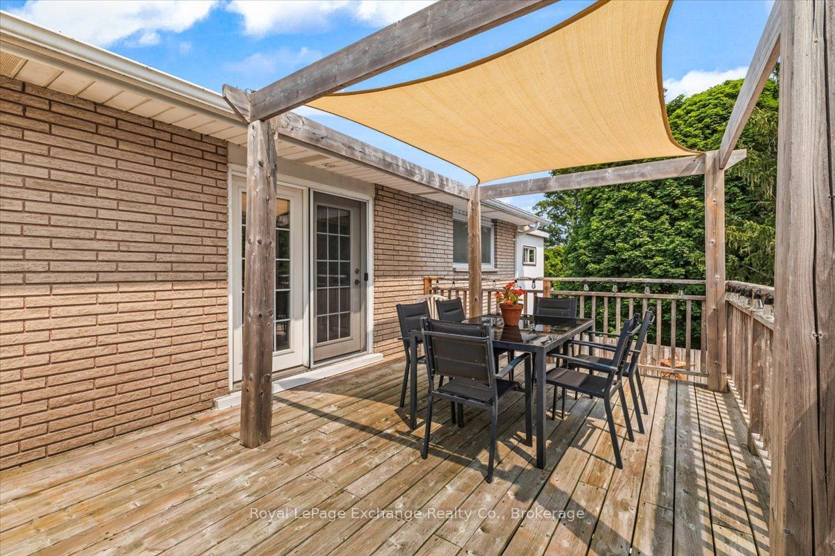 377 Princes Street S Property Photo 25