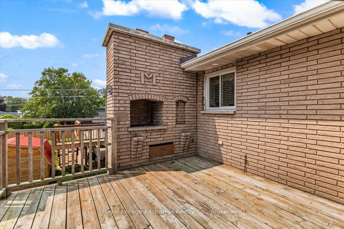 377 Princes Street S Property Photo 26