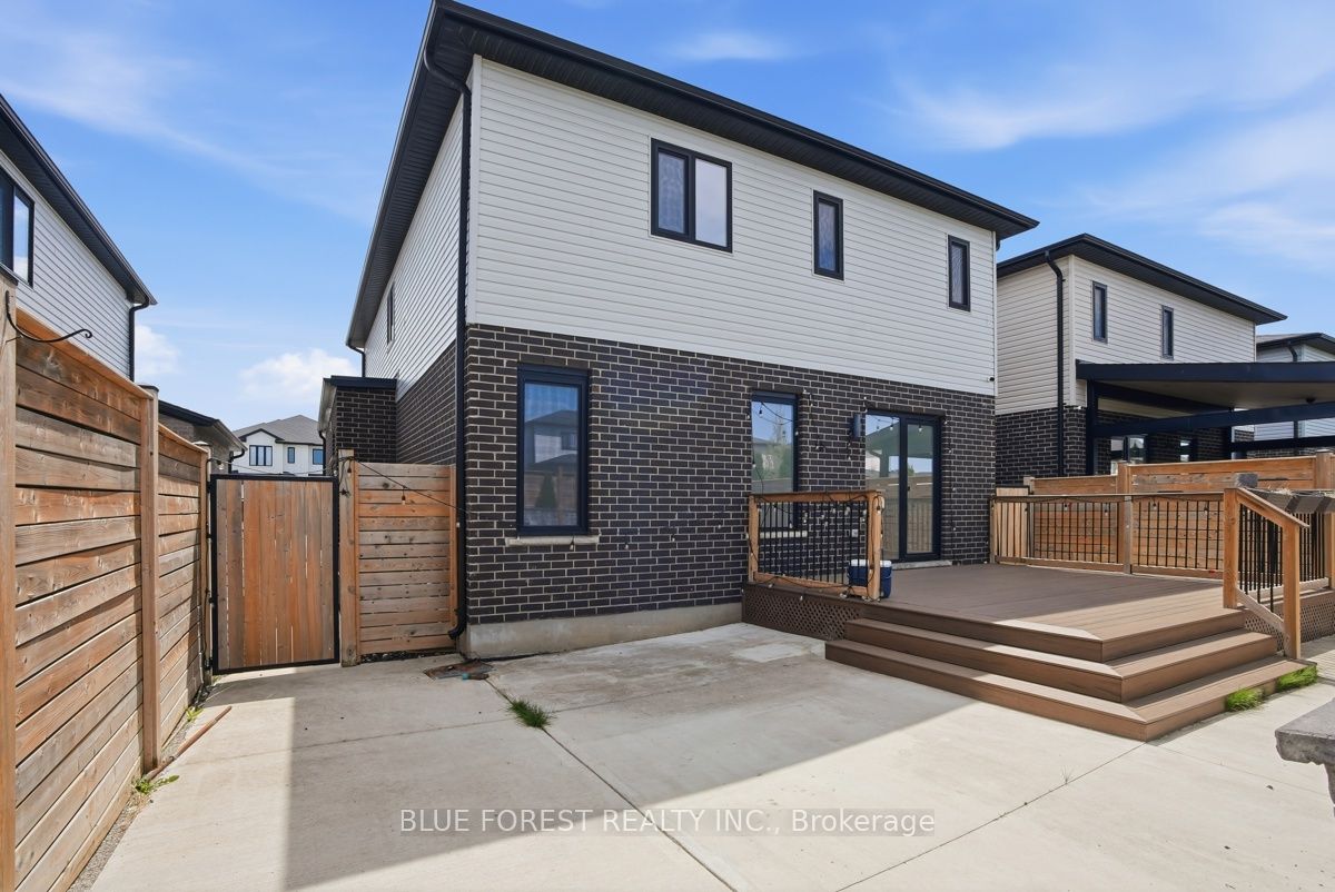 40 Locky Lane Property Photo 36
