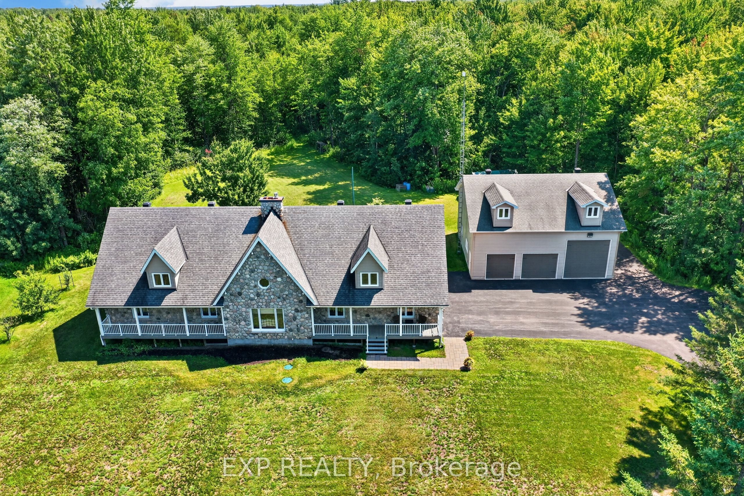 2737 Bouvier Road Property Photo 1