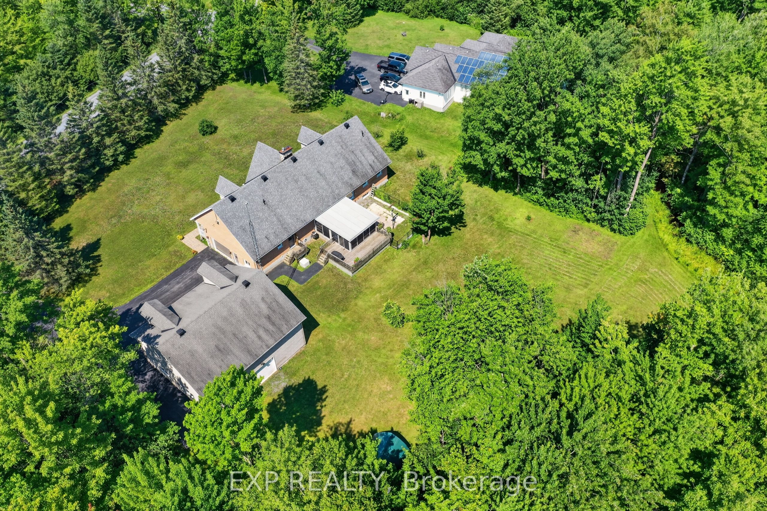 2737 Bouvier Road Property Photo 2