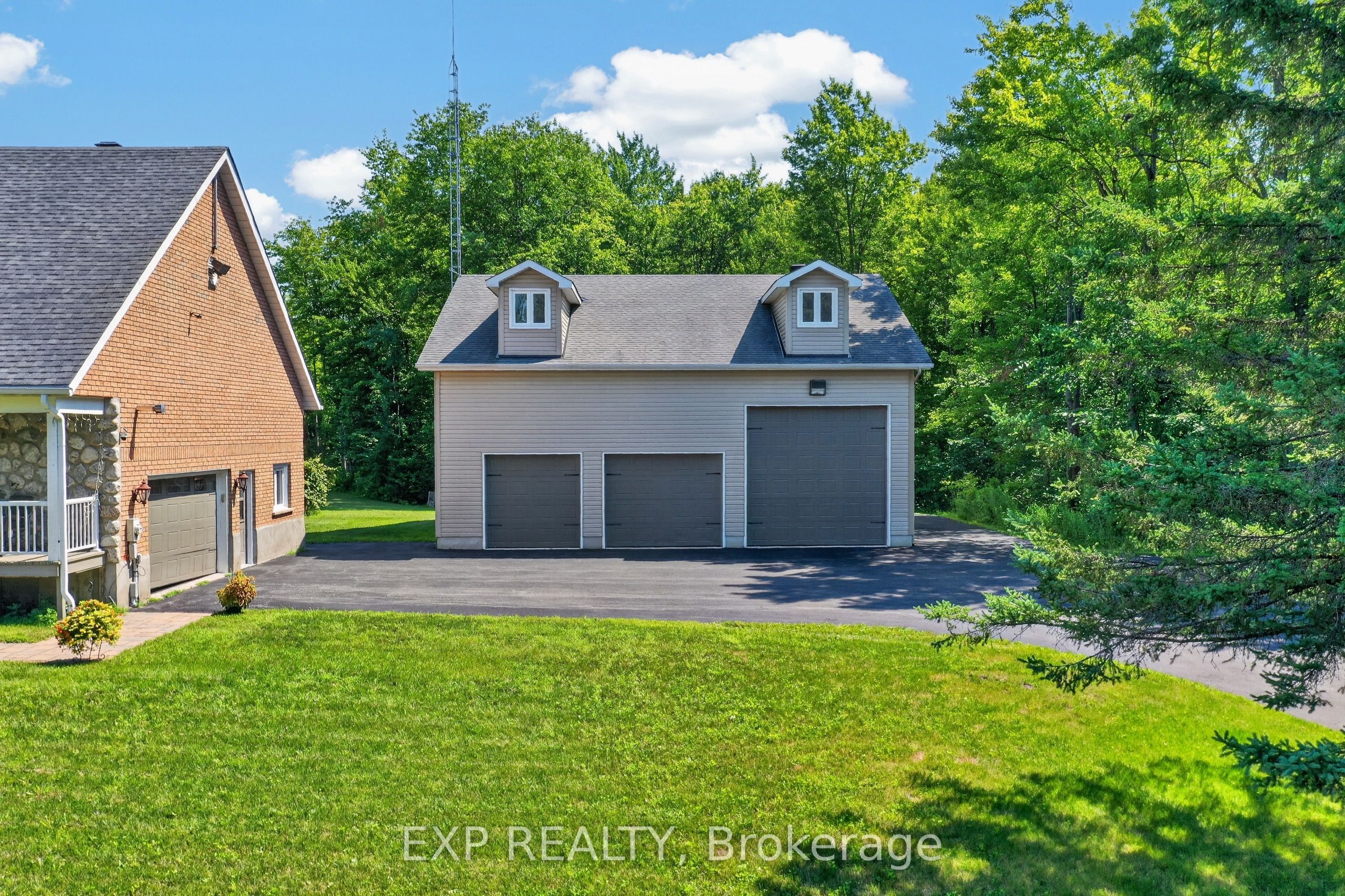 2737 Bouvier Road Property Photo 3