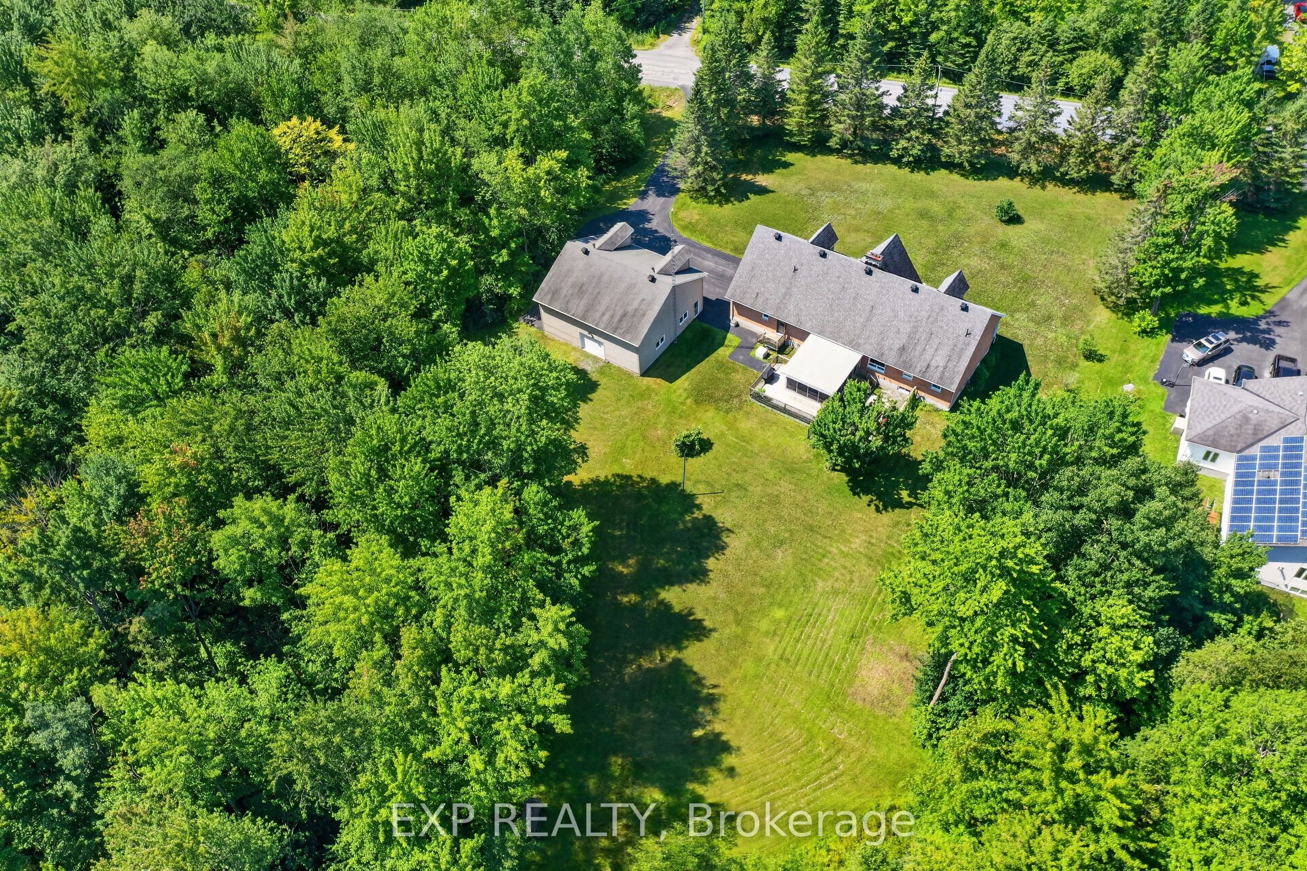2737 Bouvier Road Property Photo 7