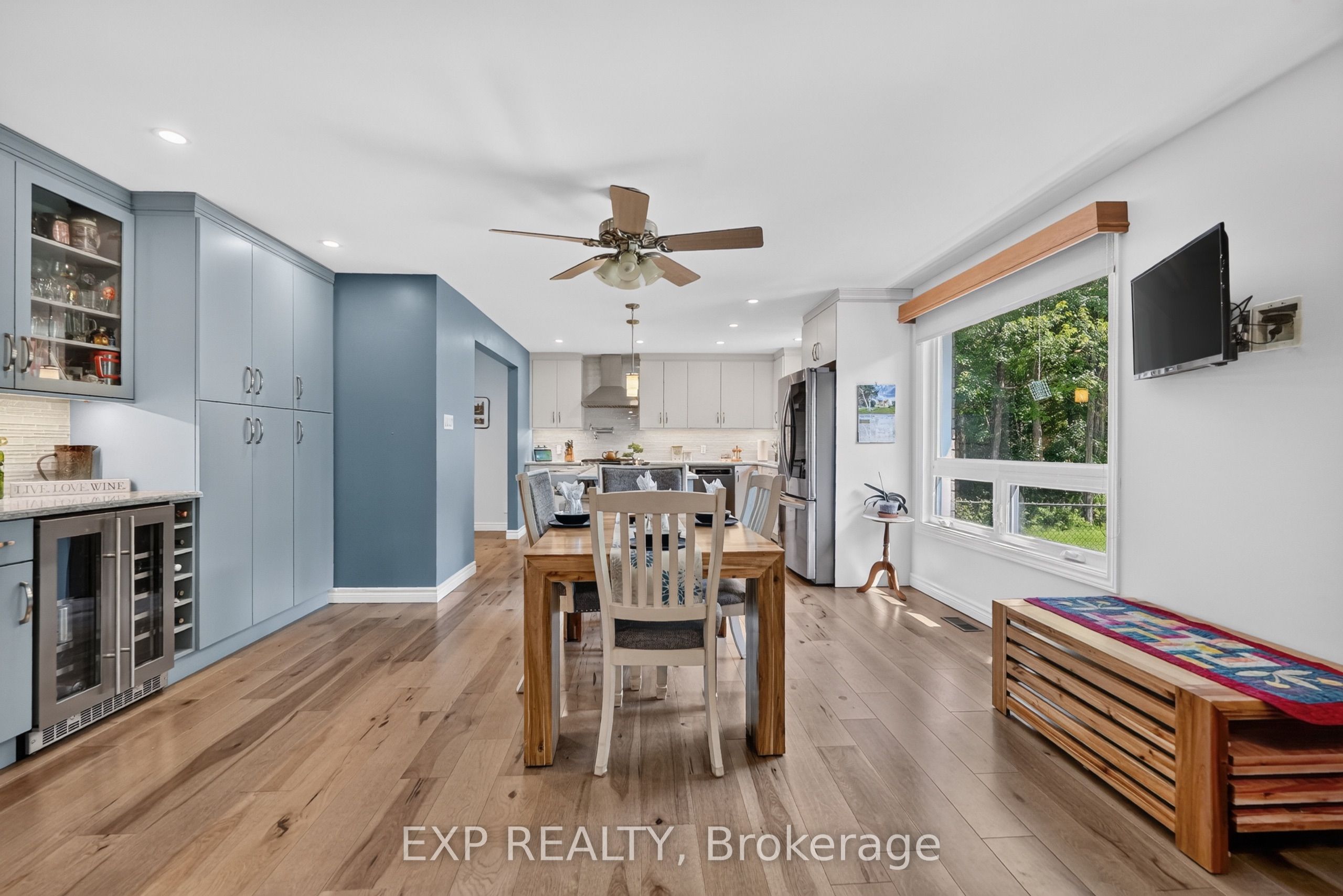 2737 Bouvier Road Property Photo 9