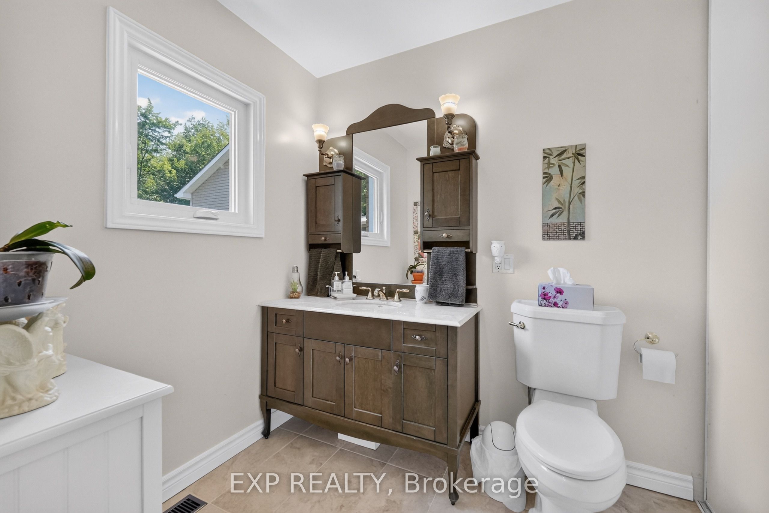 2737 Bouvier Road Property Photo 20