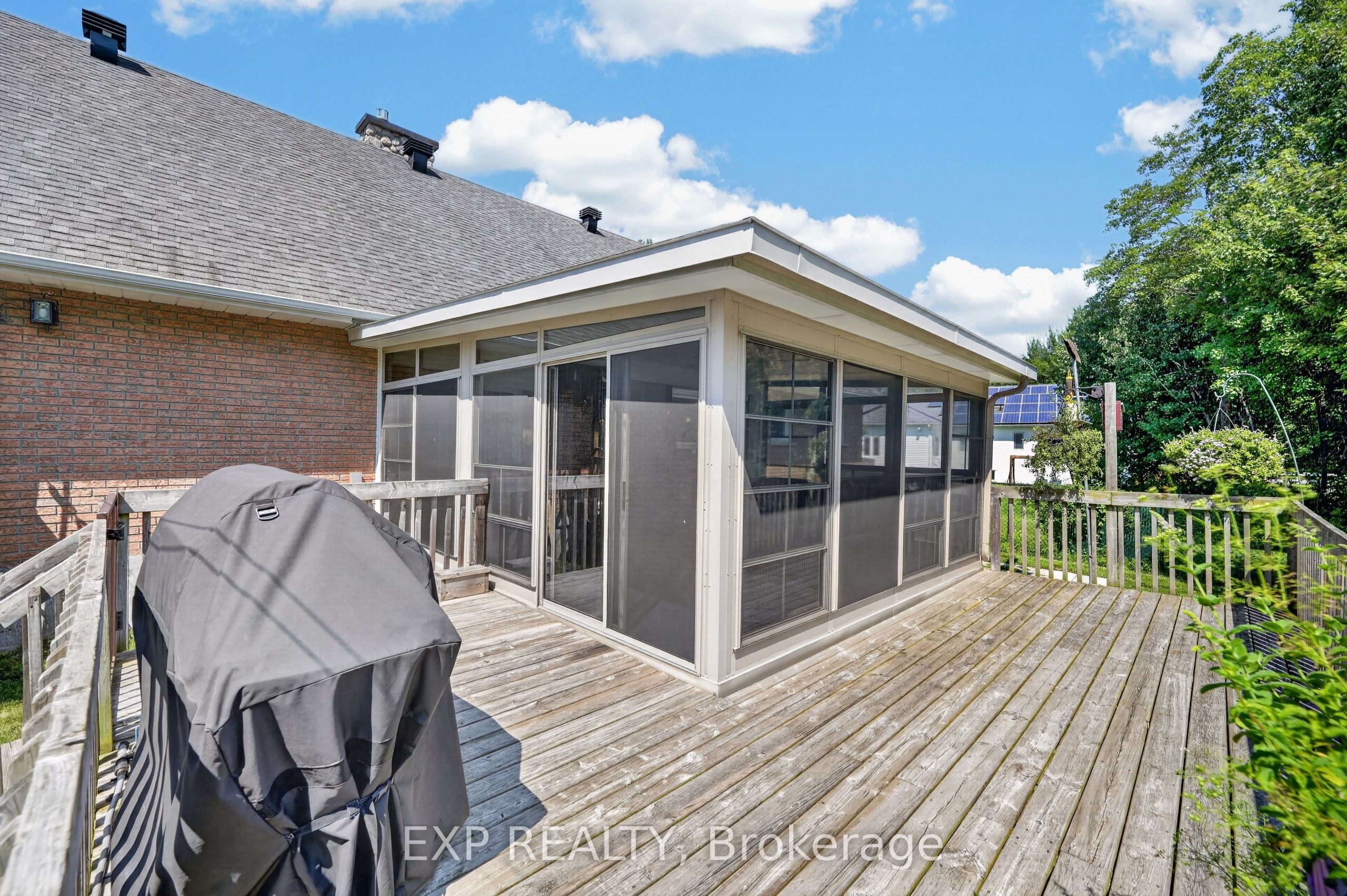 2737 Bouvier Road Property Photo 23