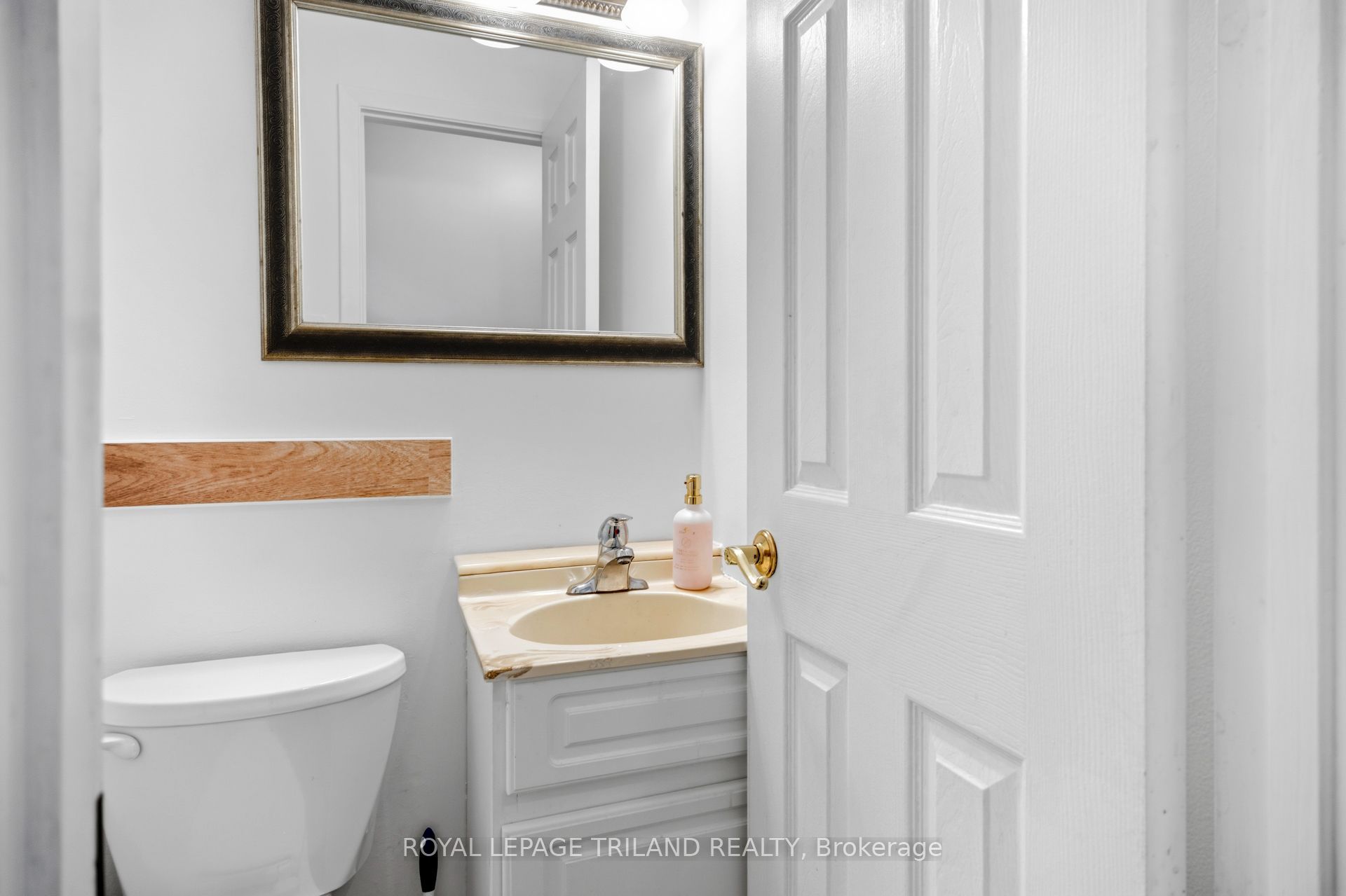 775 Osgoode Drive 30 Property Photo 6