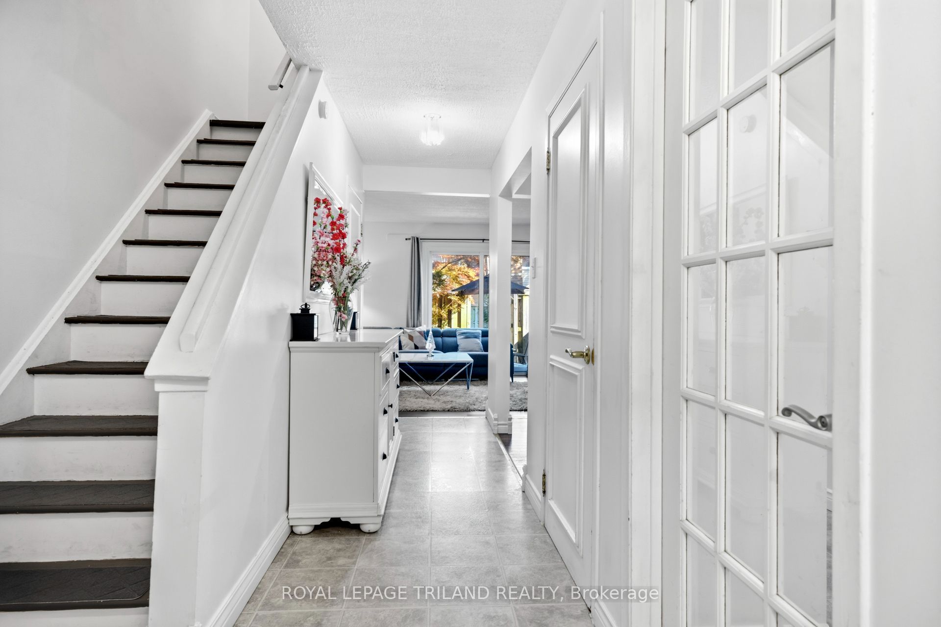 775 Osgoode Drive 30 Property Photo 7