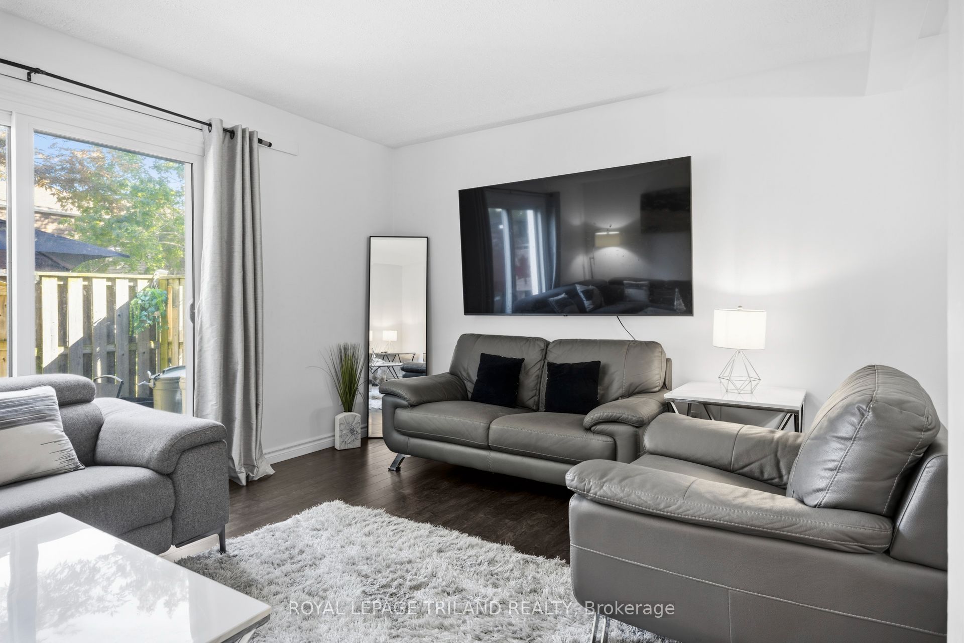 775 Osgoode Drive 30 Property Photo 11