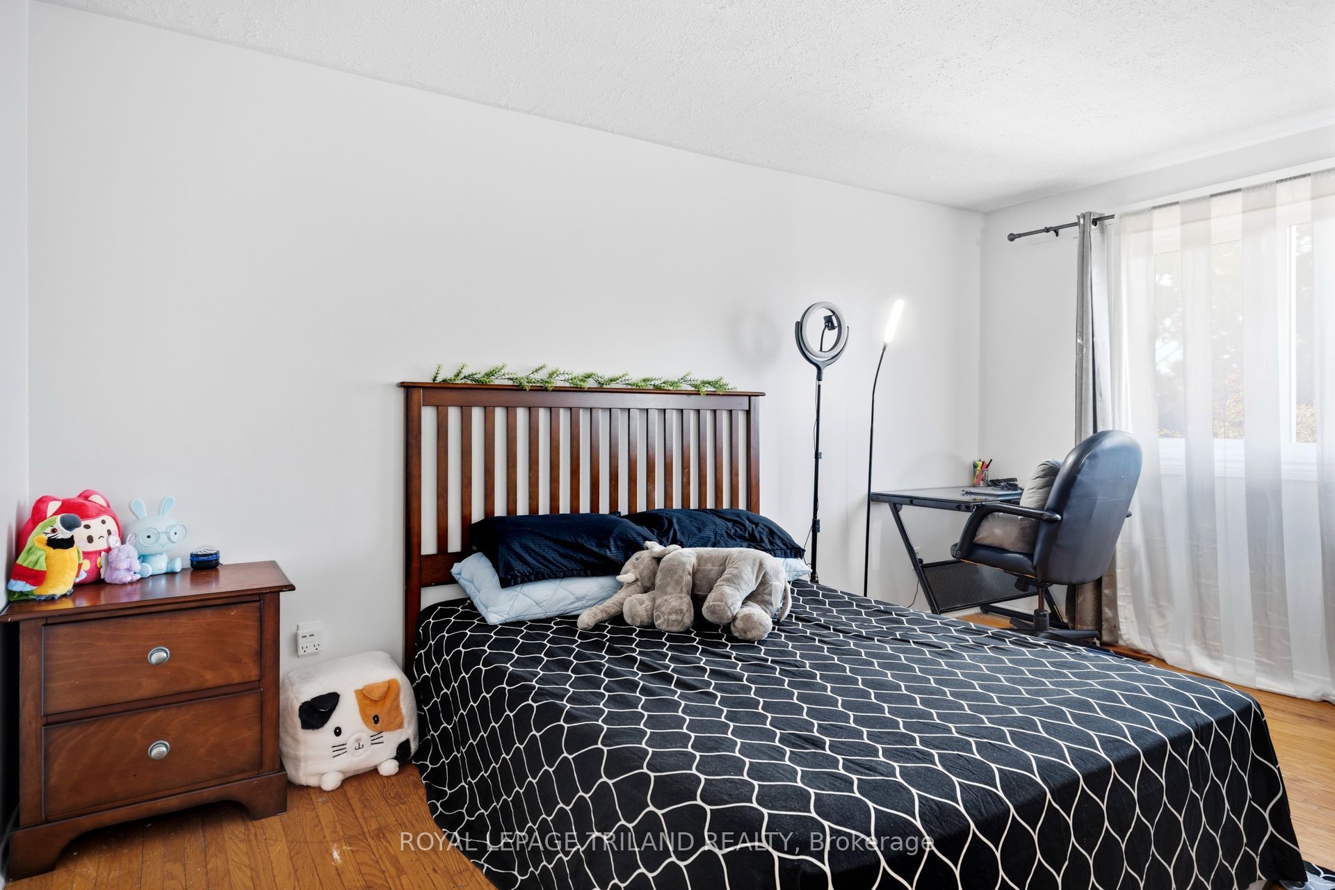 775 Osgoode Drive 30 Property Photo 18