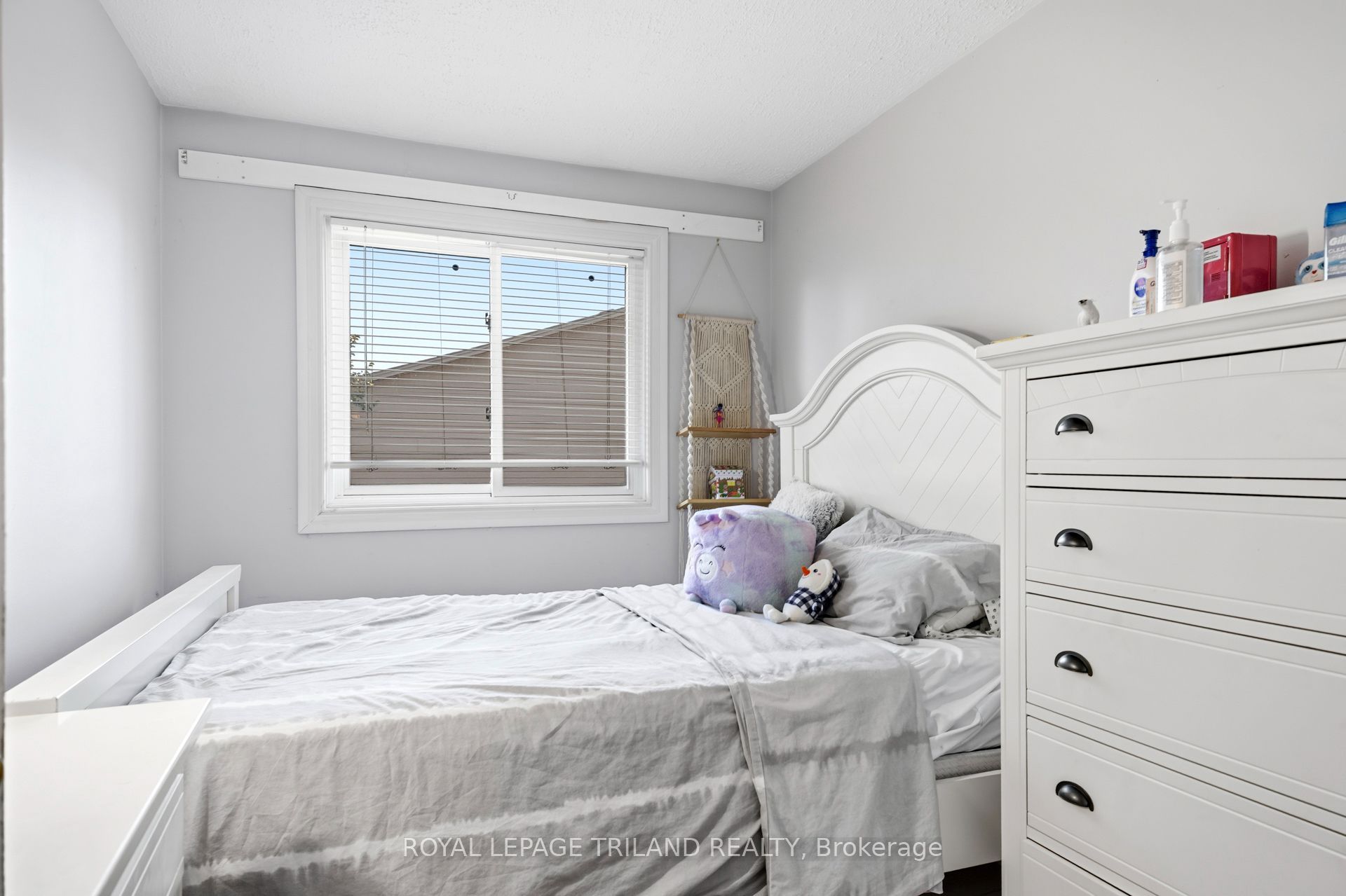 775 Osgoode Drive 30 Property Photo 19