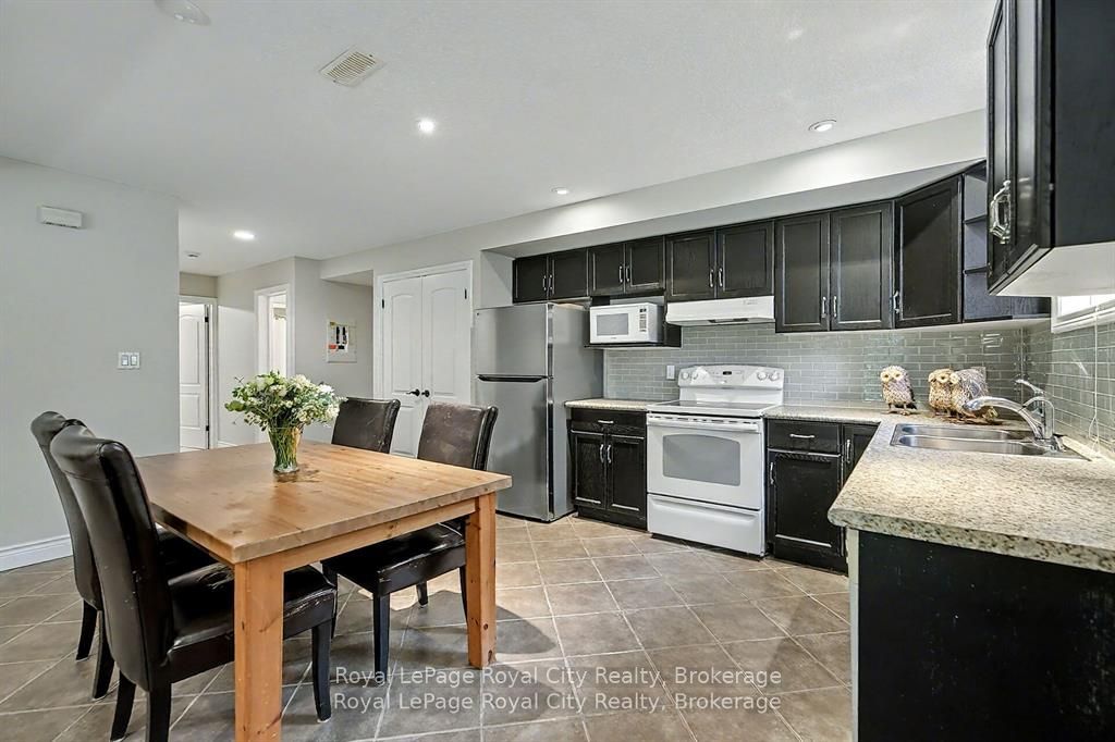8 Zaduk Place Property Photo 33
