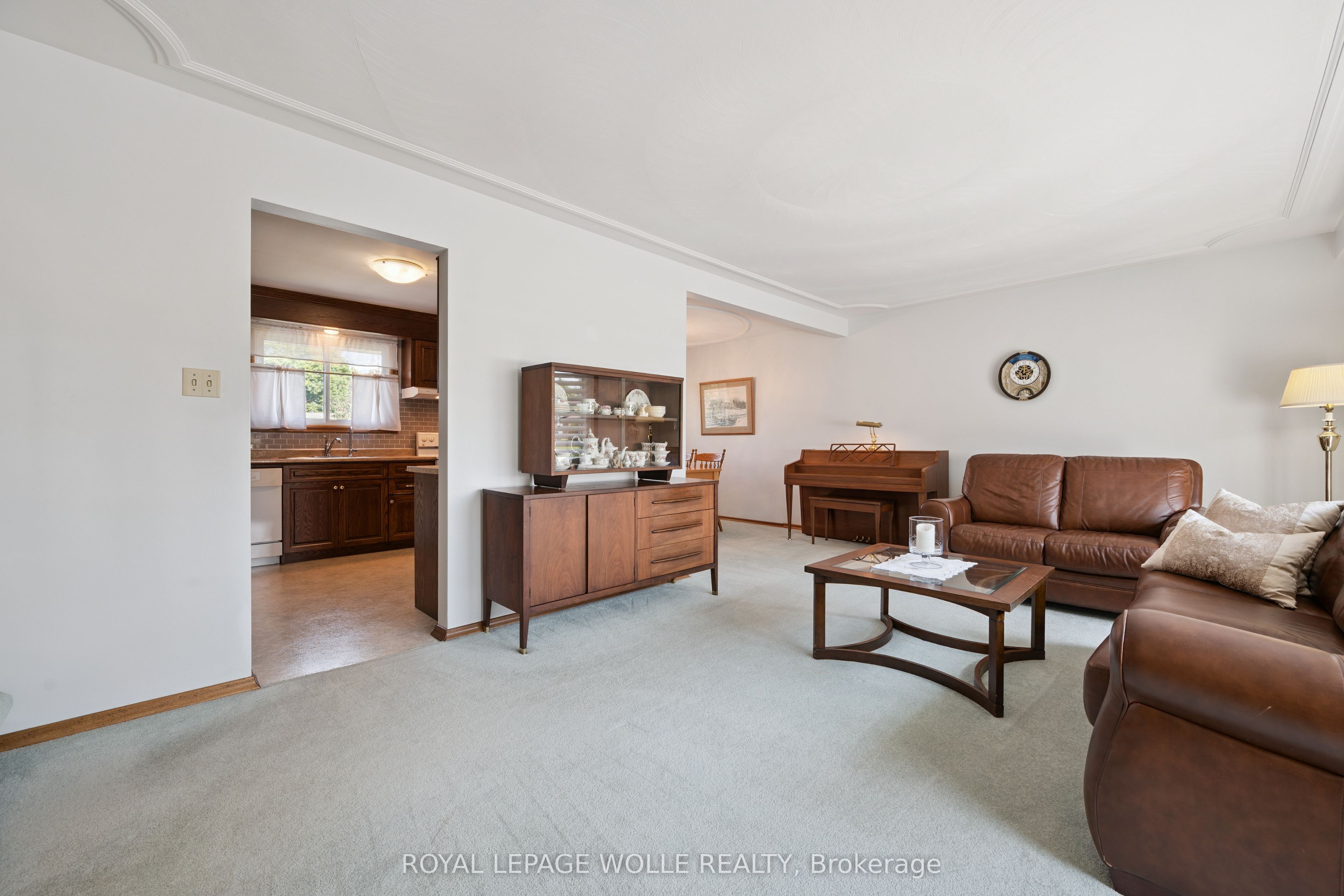 18 Strathcona Crescent Property Photo 8