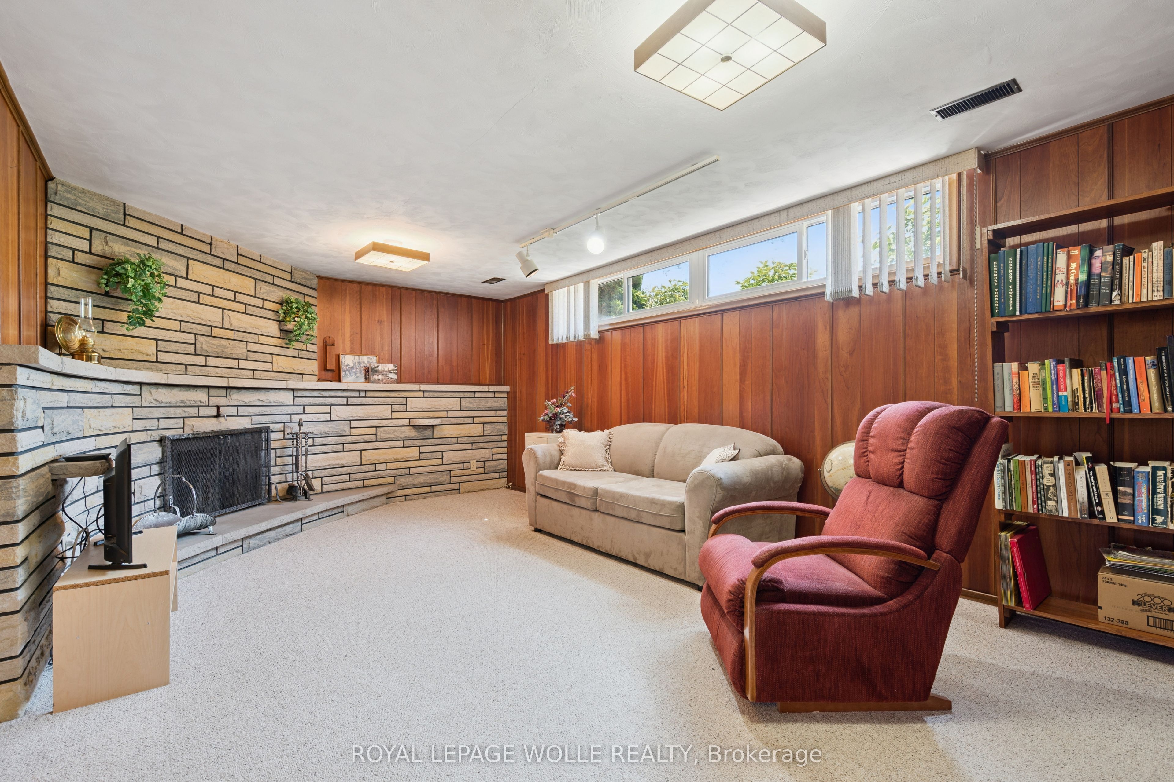 18 Strathcona Crescent Property Photo 25