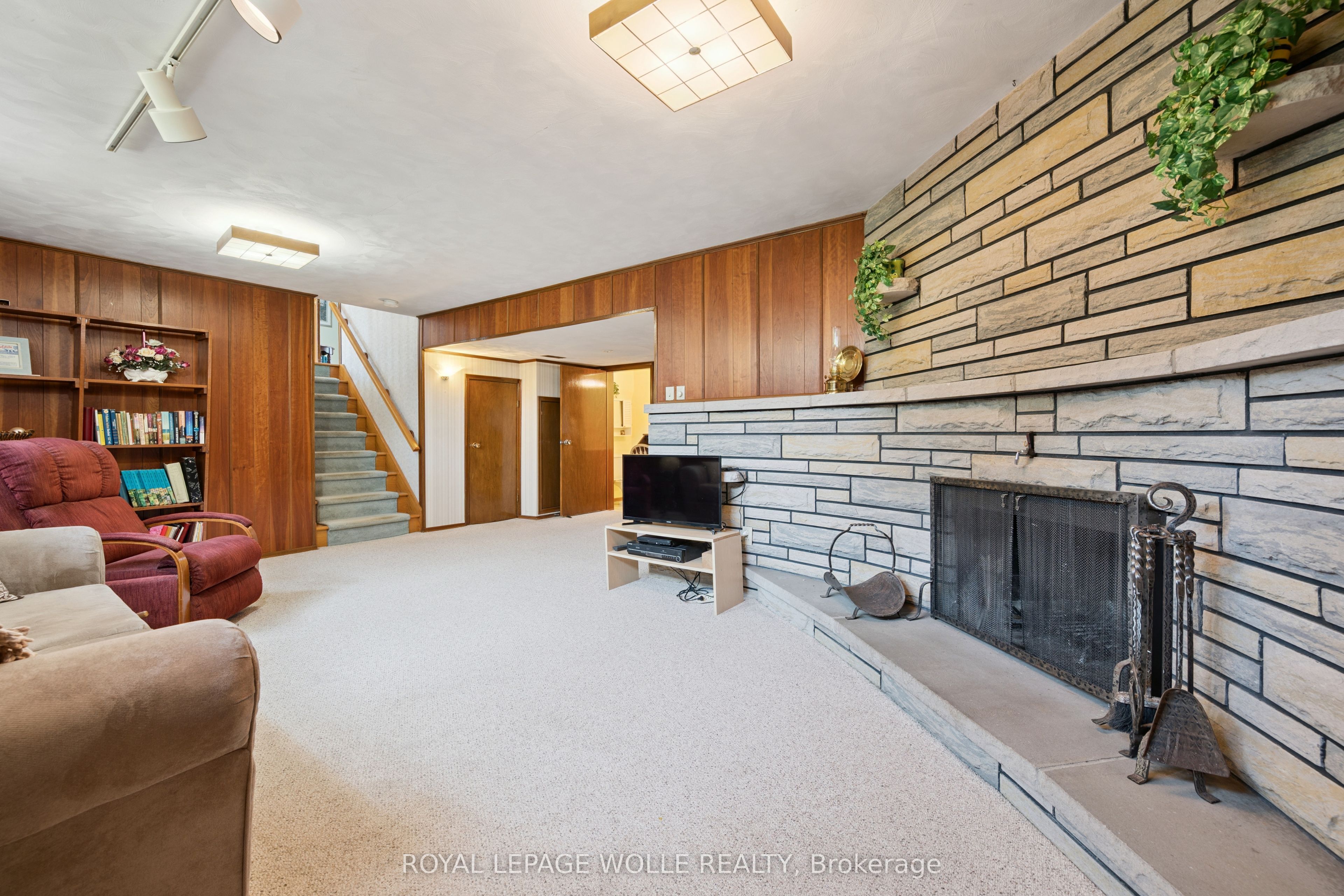 18 Strathcona Crescent Property Photo 27