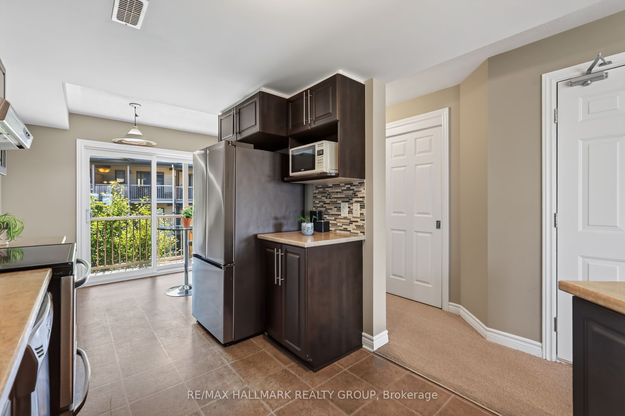 62 Argent Private Property Photo 6